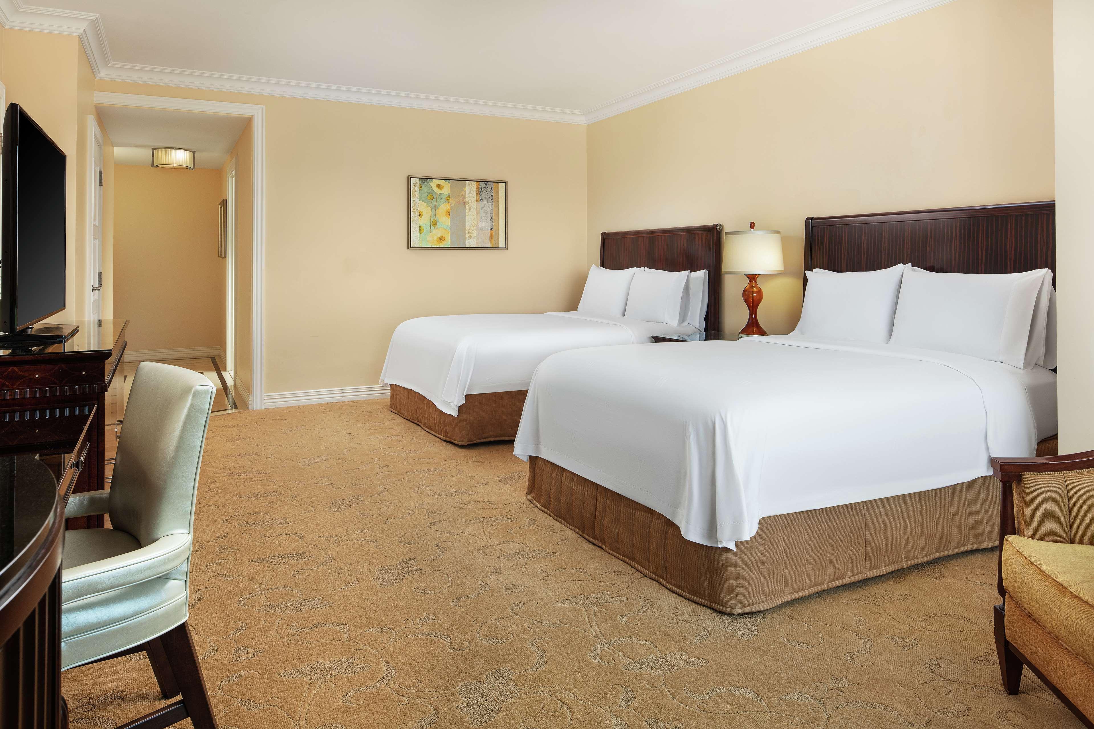 Waldorf Astoria Orlando - An Official Walt World Lake Buena Vista