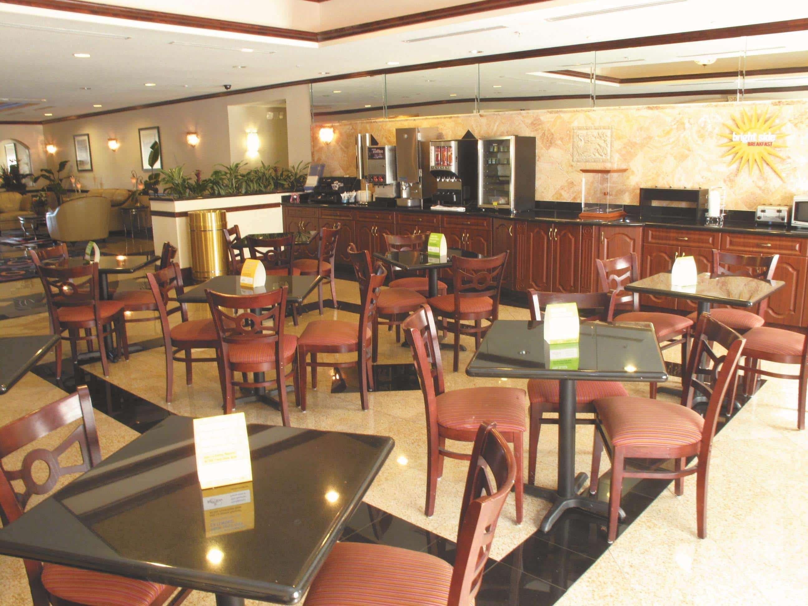 La Quinta By Wyndham Hotel