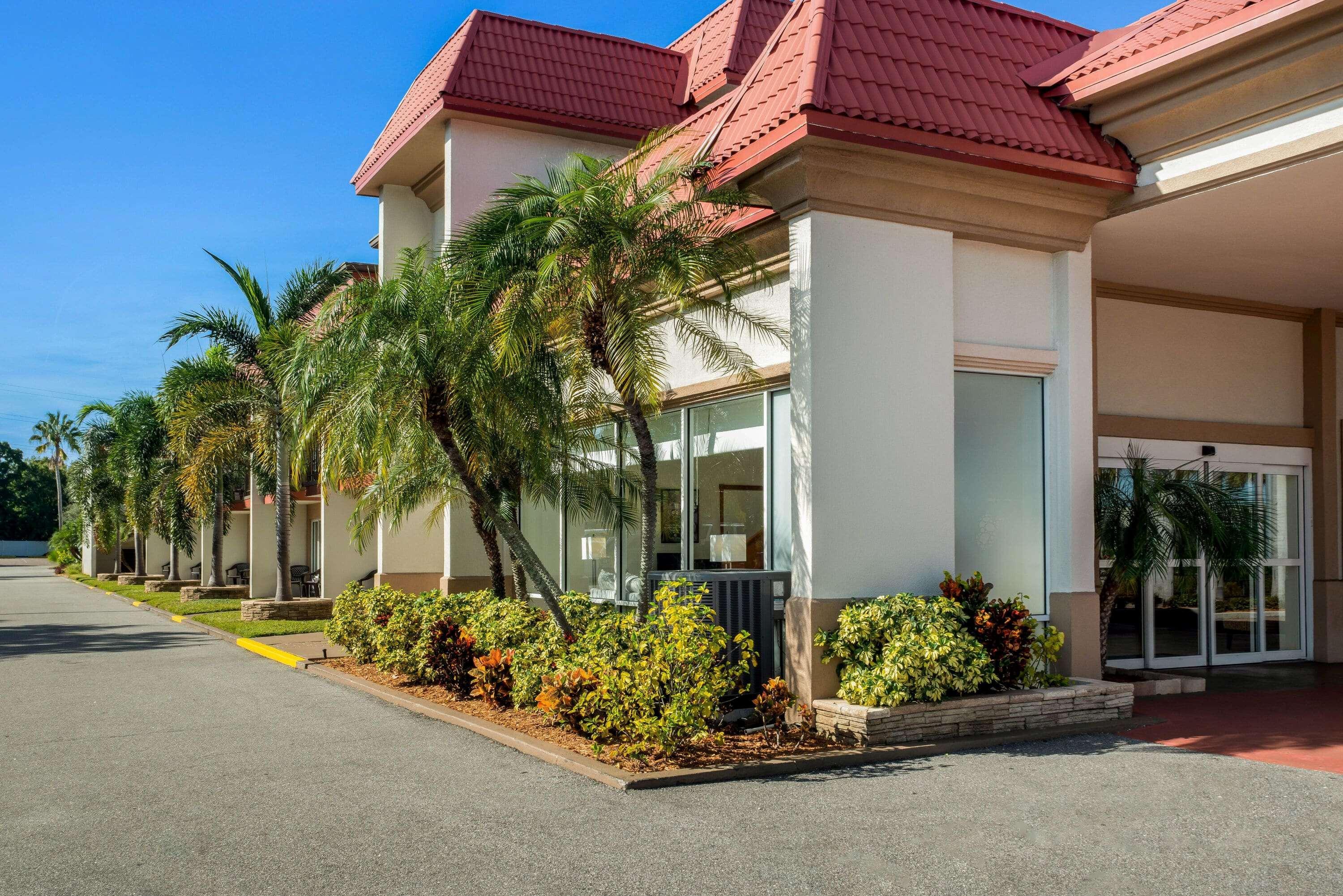 La Quinta By Wyndham Hotel
