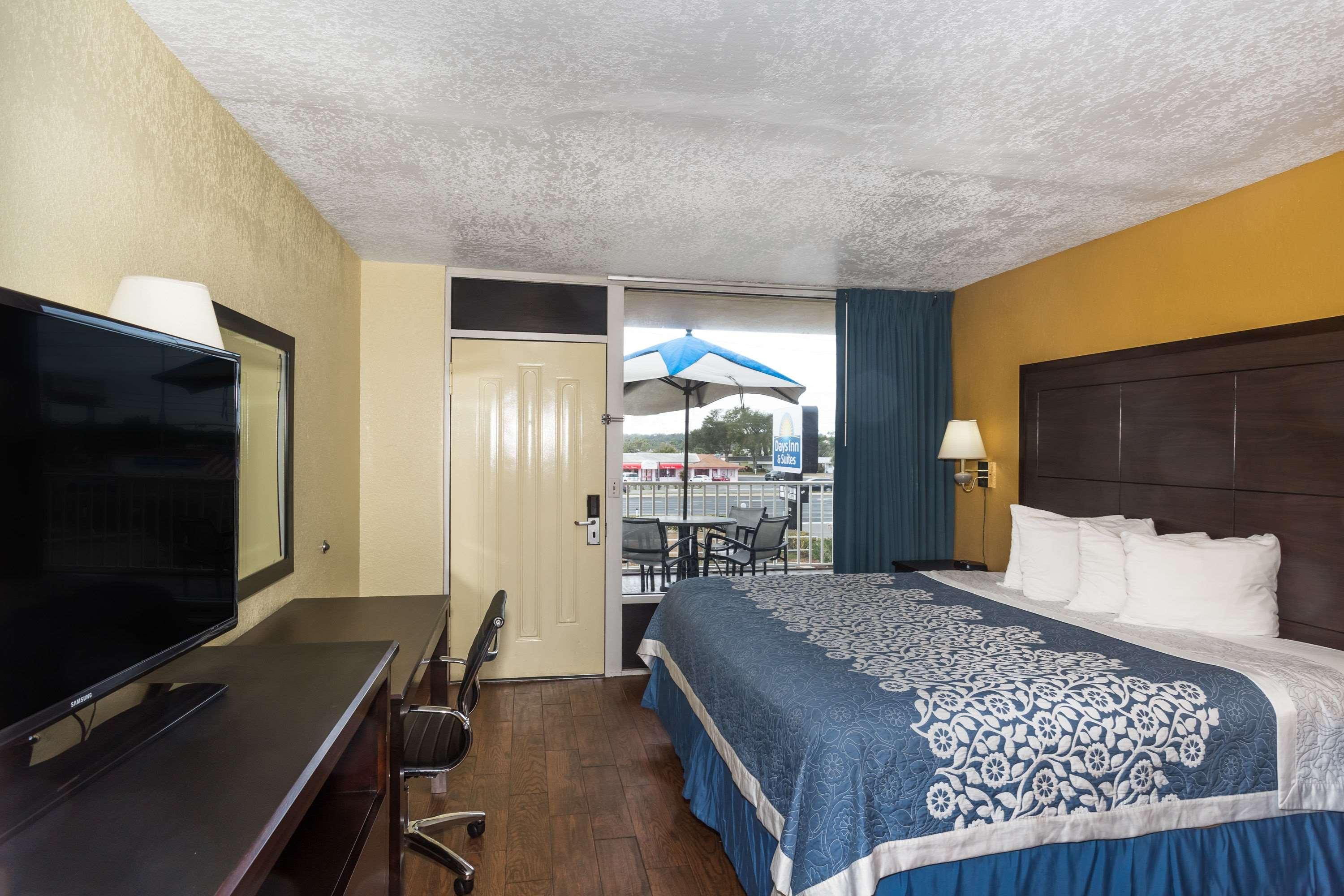 Days & By Wyndham * Port Richey