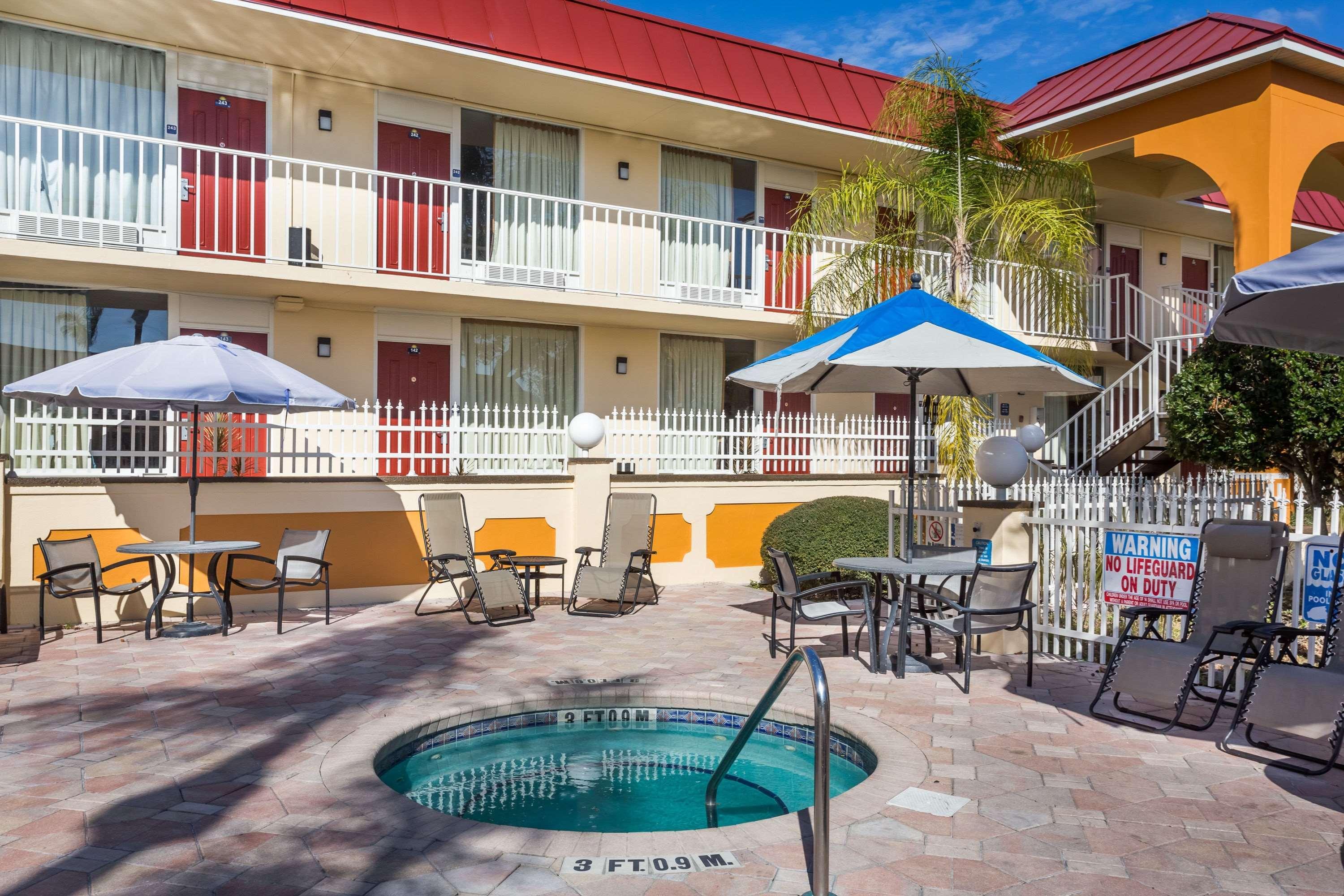 Days & By Wyndham Port Richey