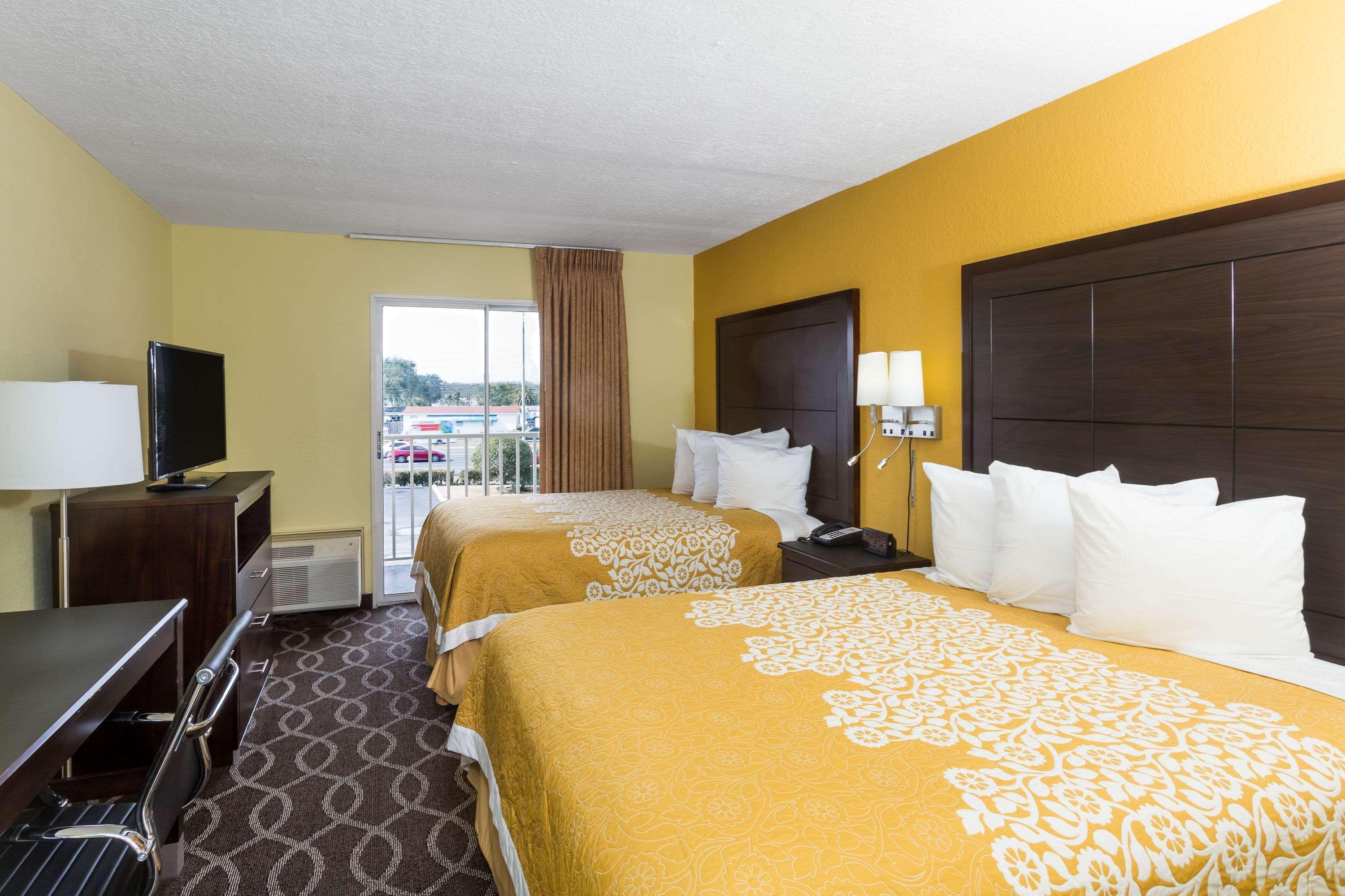 Days & By Wyndham Hotel Port Richey