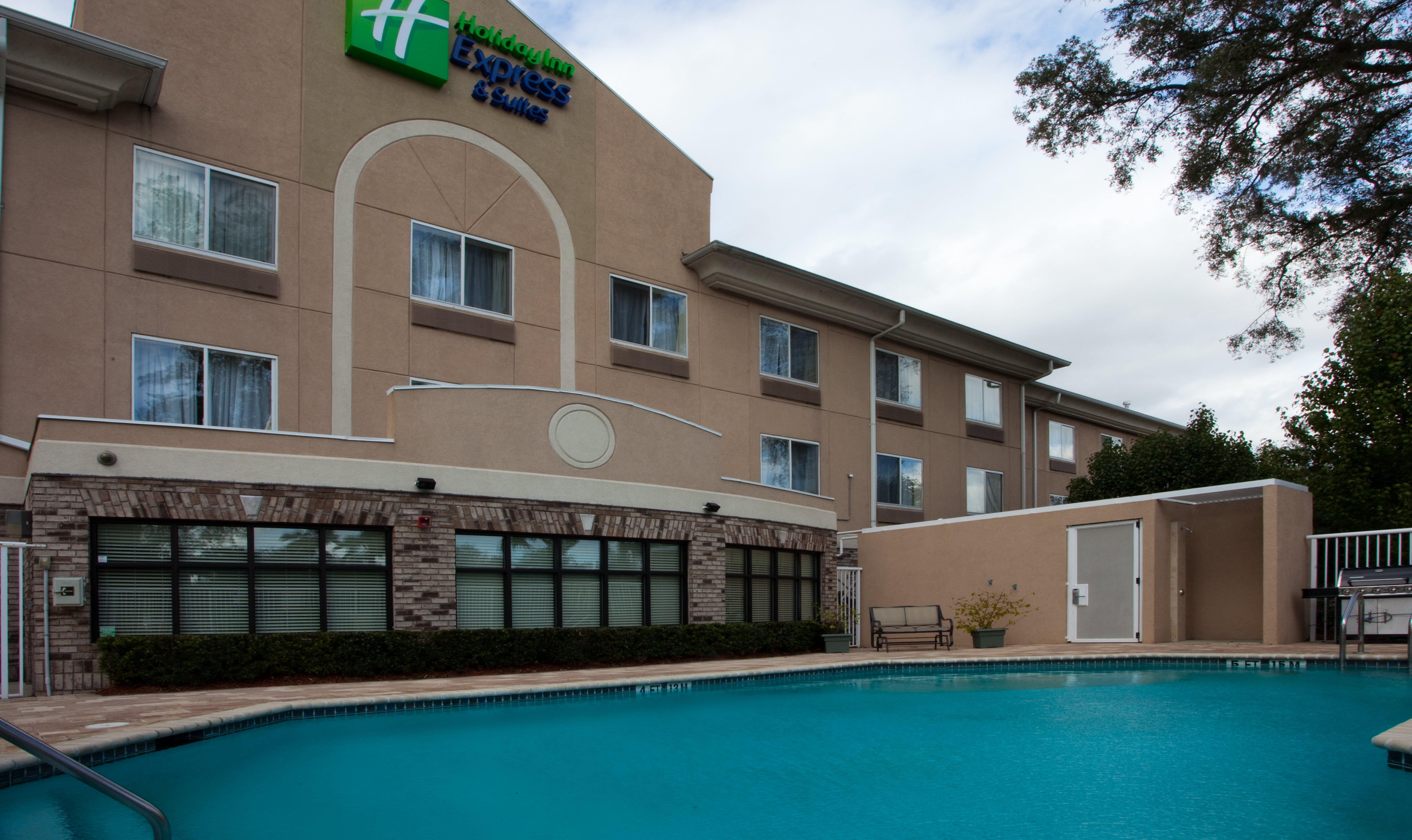 Express & Jacksonville-blount Island By Ihg Hotel 2*