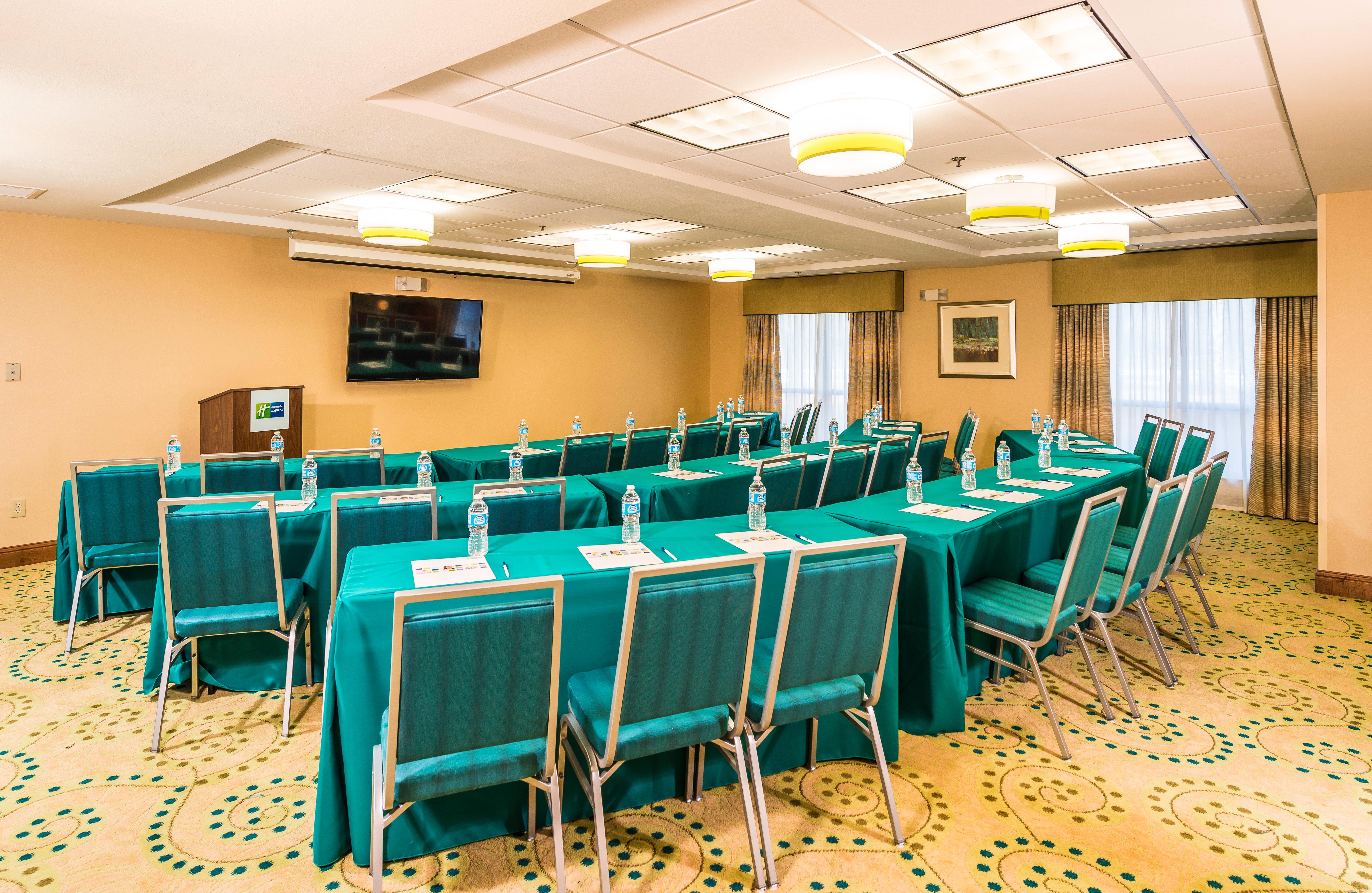 Express & Jacksonville-blount Island By Ihg Hotel 2*