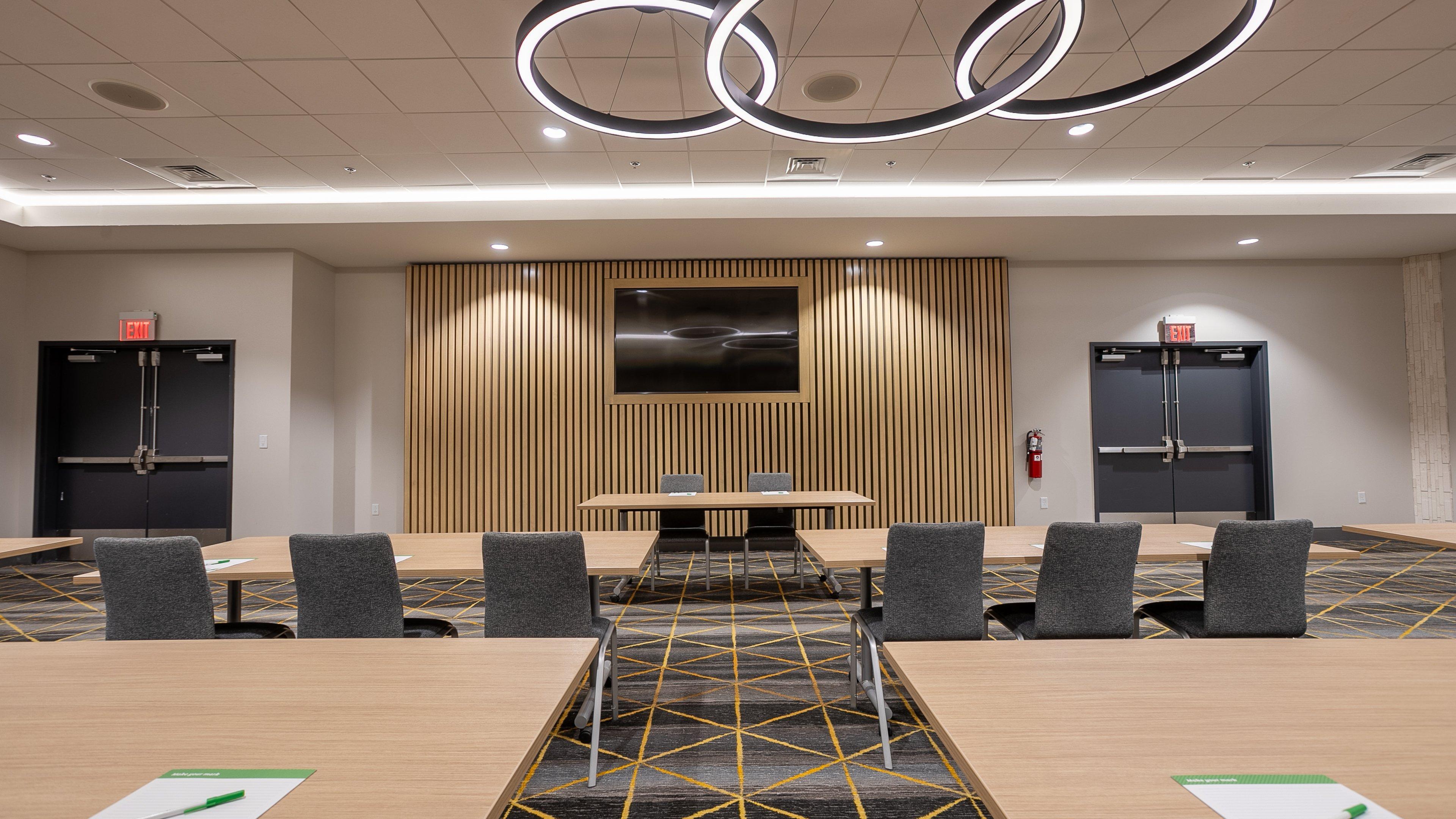 Hotel By Ihg 3*