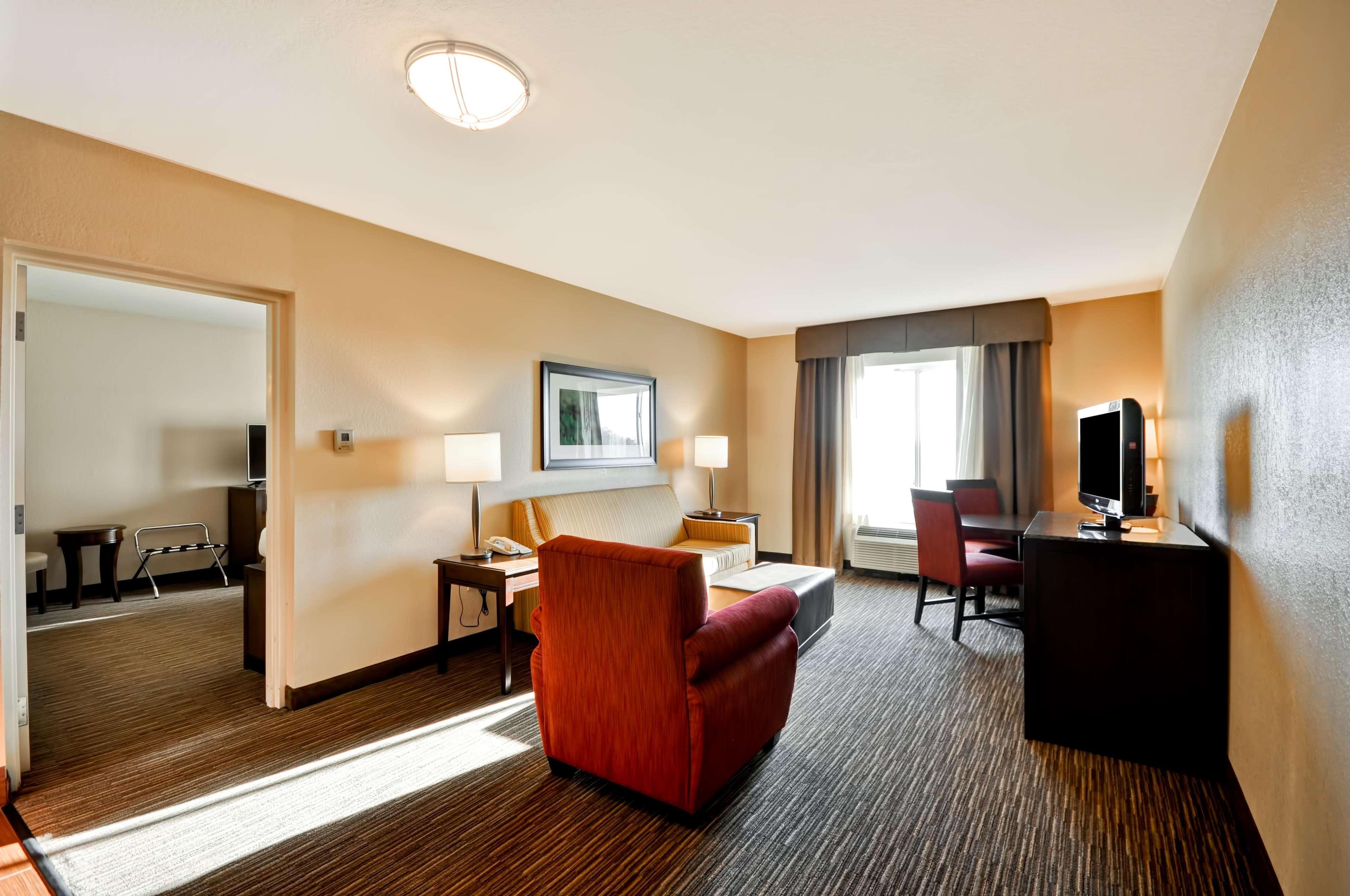 Hilton Garden Tampa North 3*