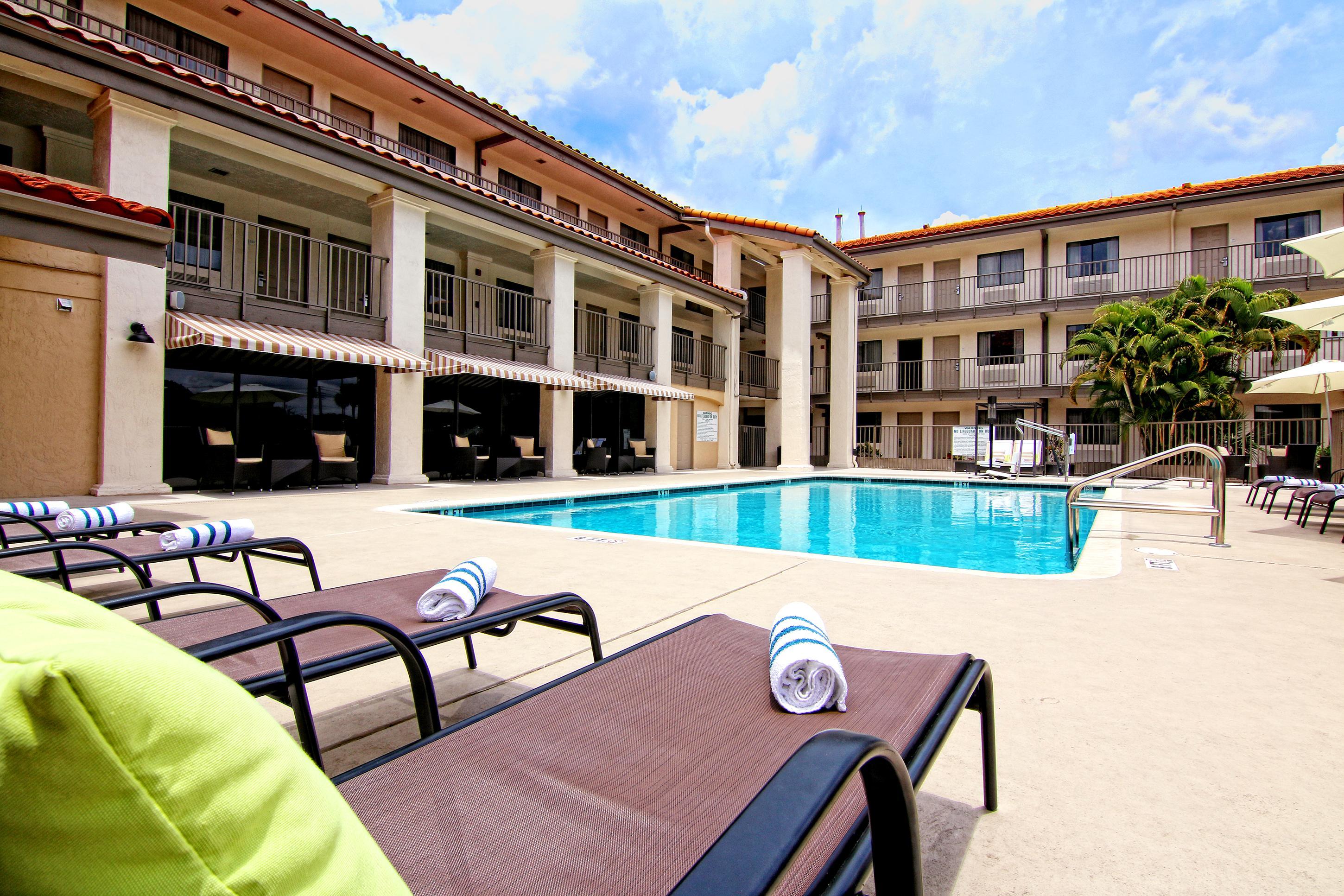 Quality & By The Parks Hotel