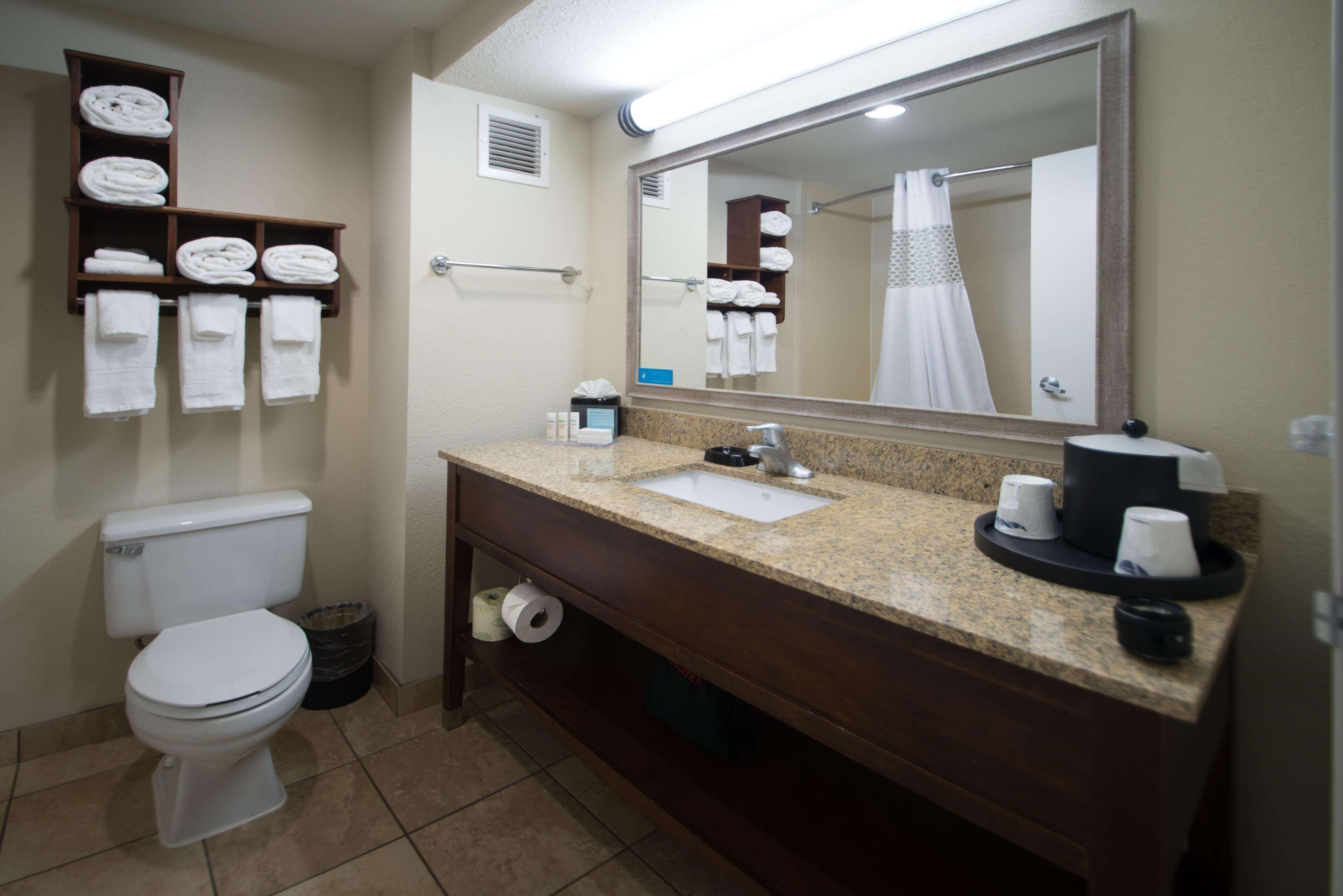 Hotel Hampton 3*