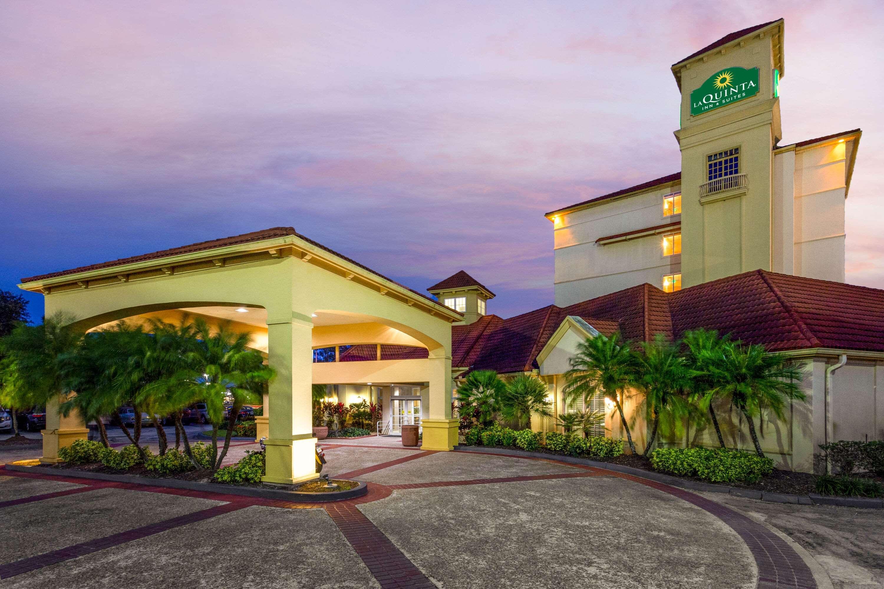 La Quinta By Wyndham West