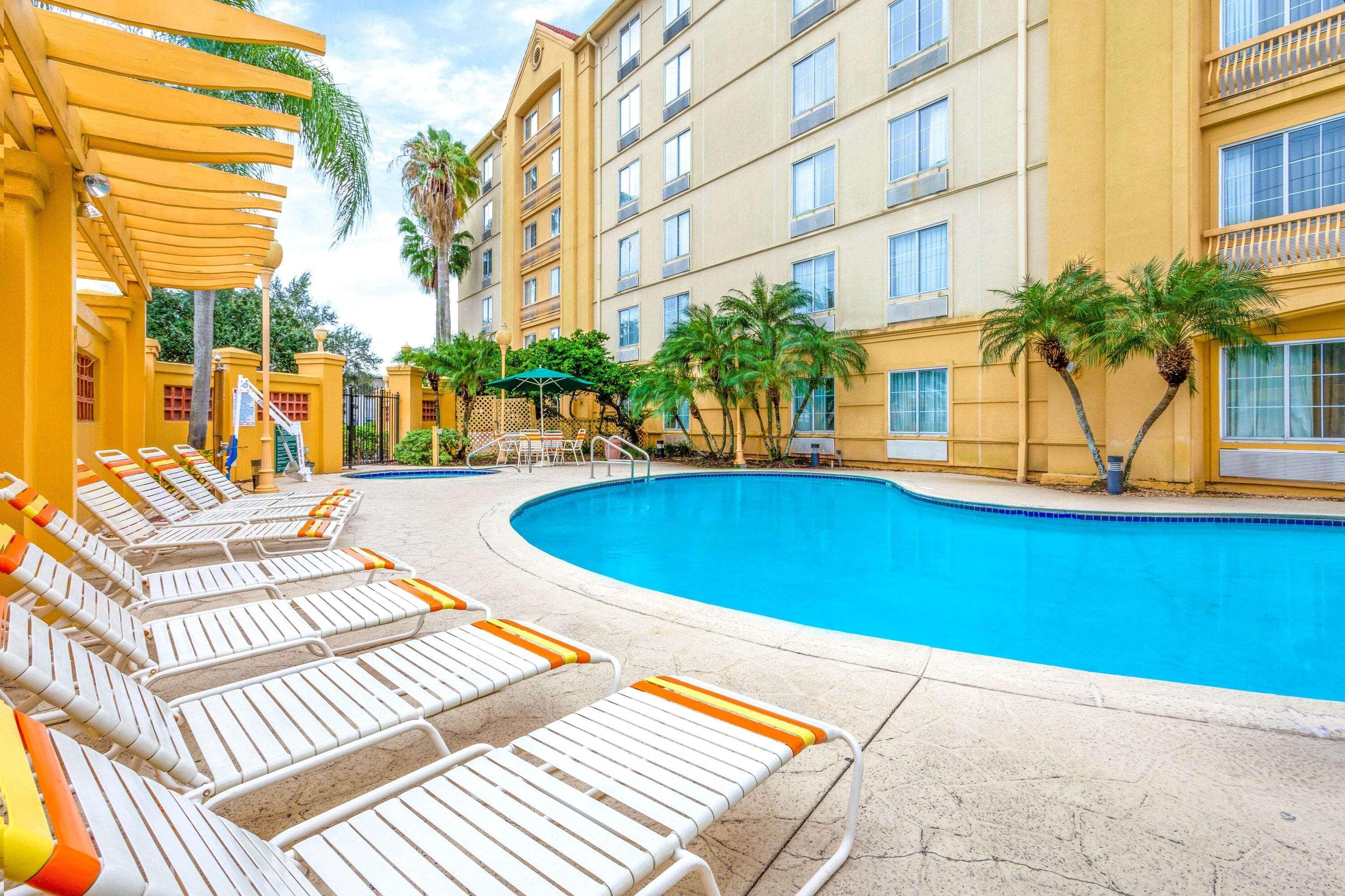 Hotel La Quinta By Wyndham West