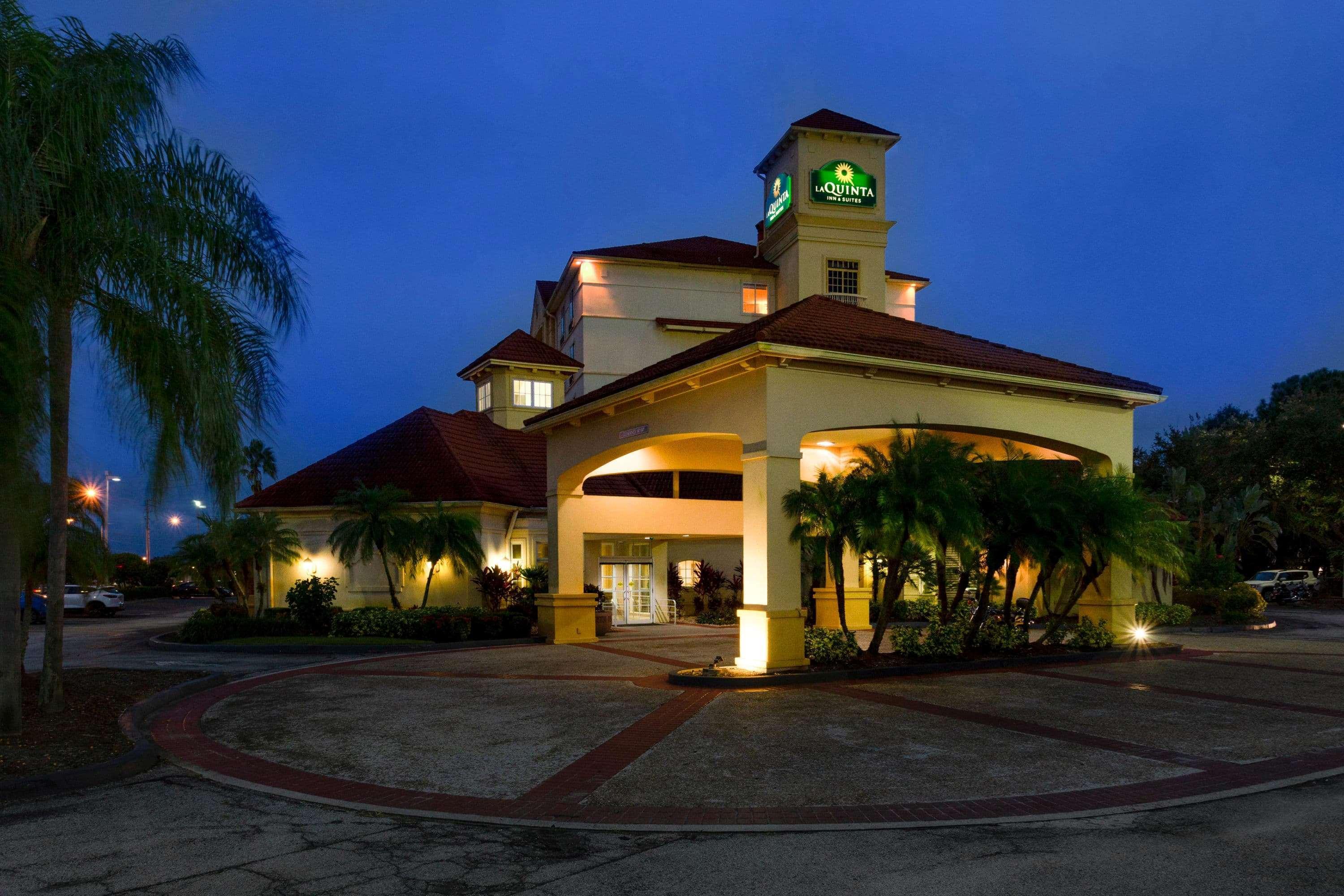 Hotel La Quinta By Wyndham West