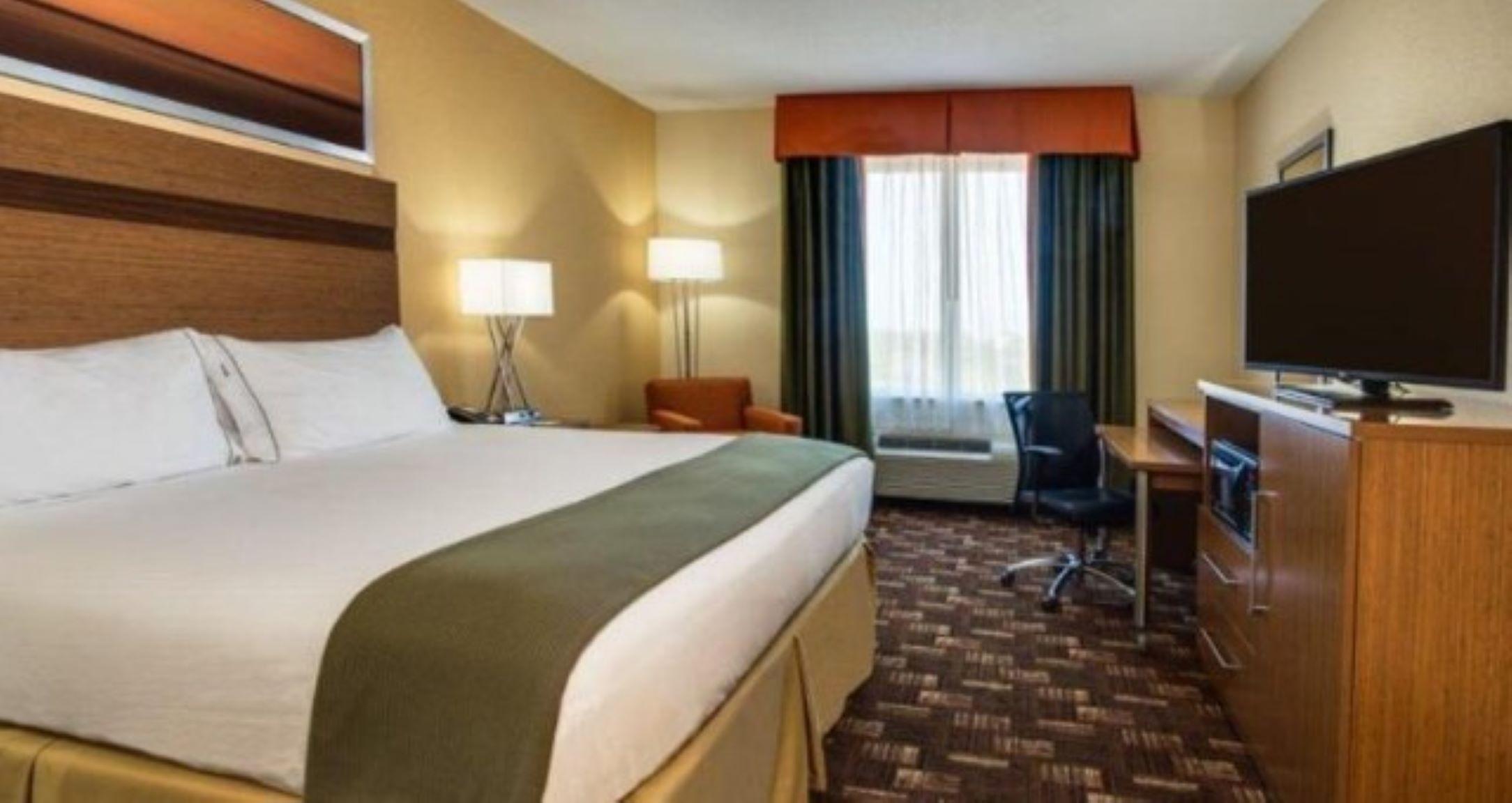 Hotel Express Lauderdale Airport South By Ihg 3*