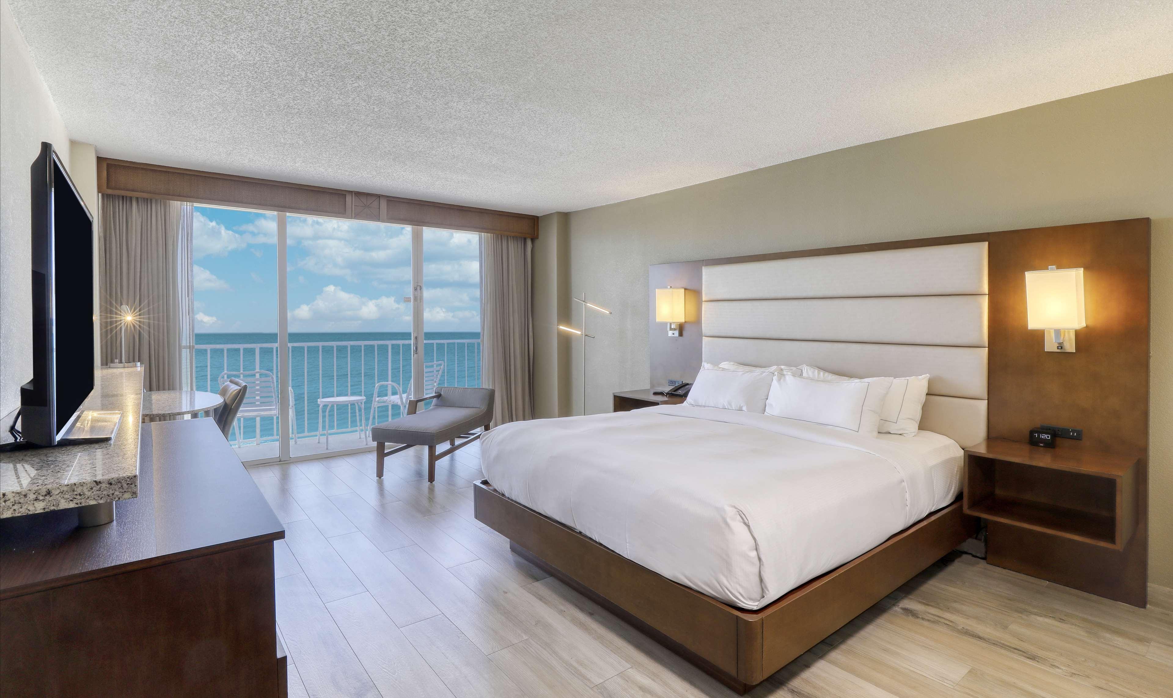 Doubletree By Hilton Tampa Bay - North Redington 3*