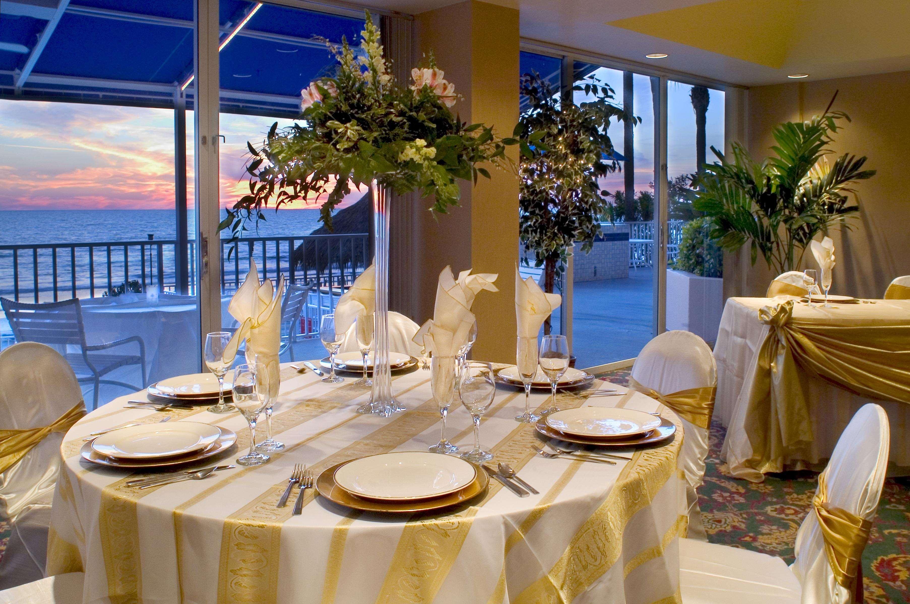 Doubletree By Hilton Tampa Bay - North Redington Resort