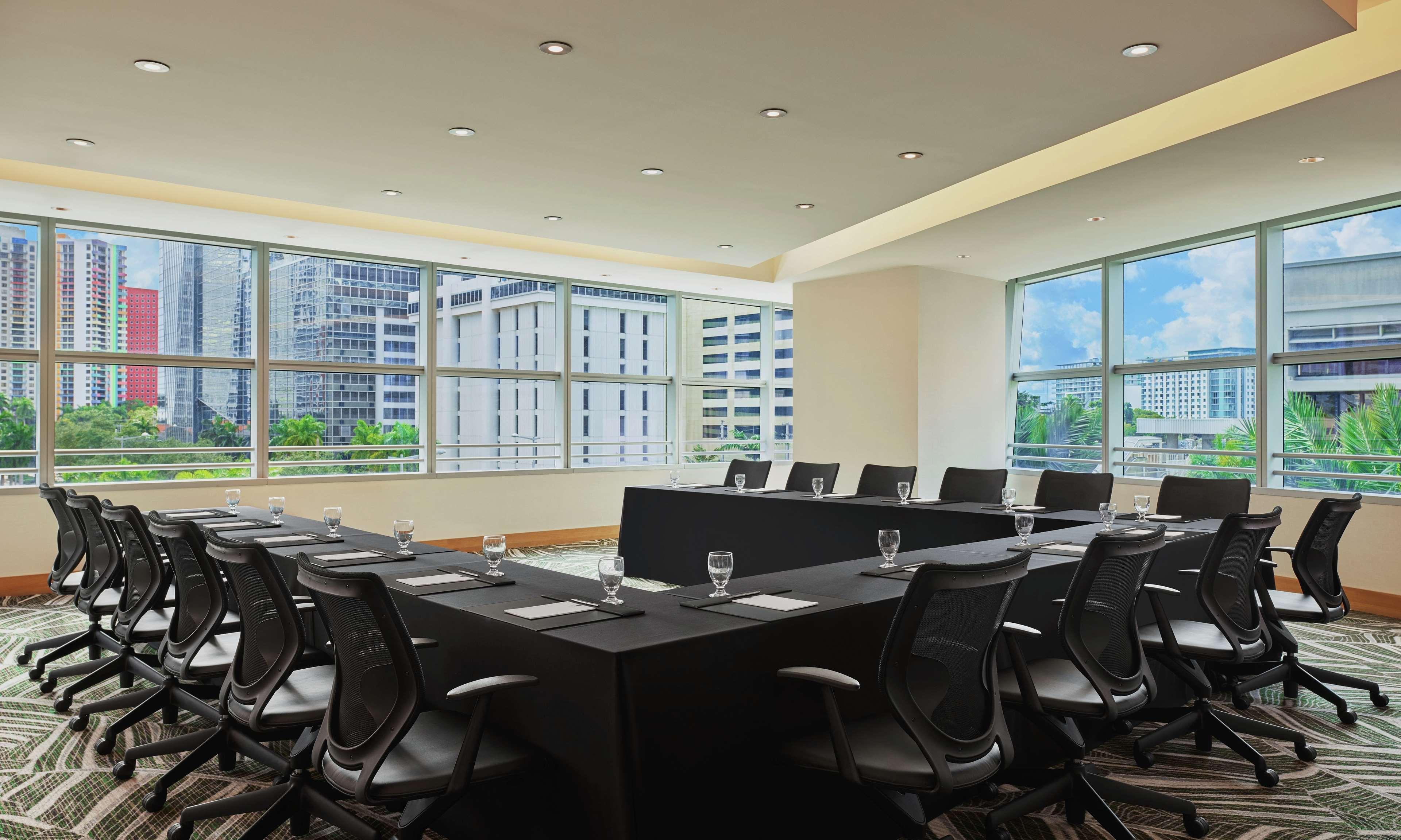 Aka Brickell 5*
