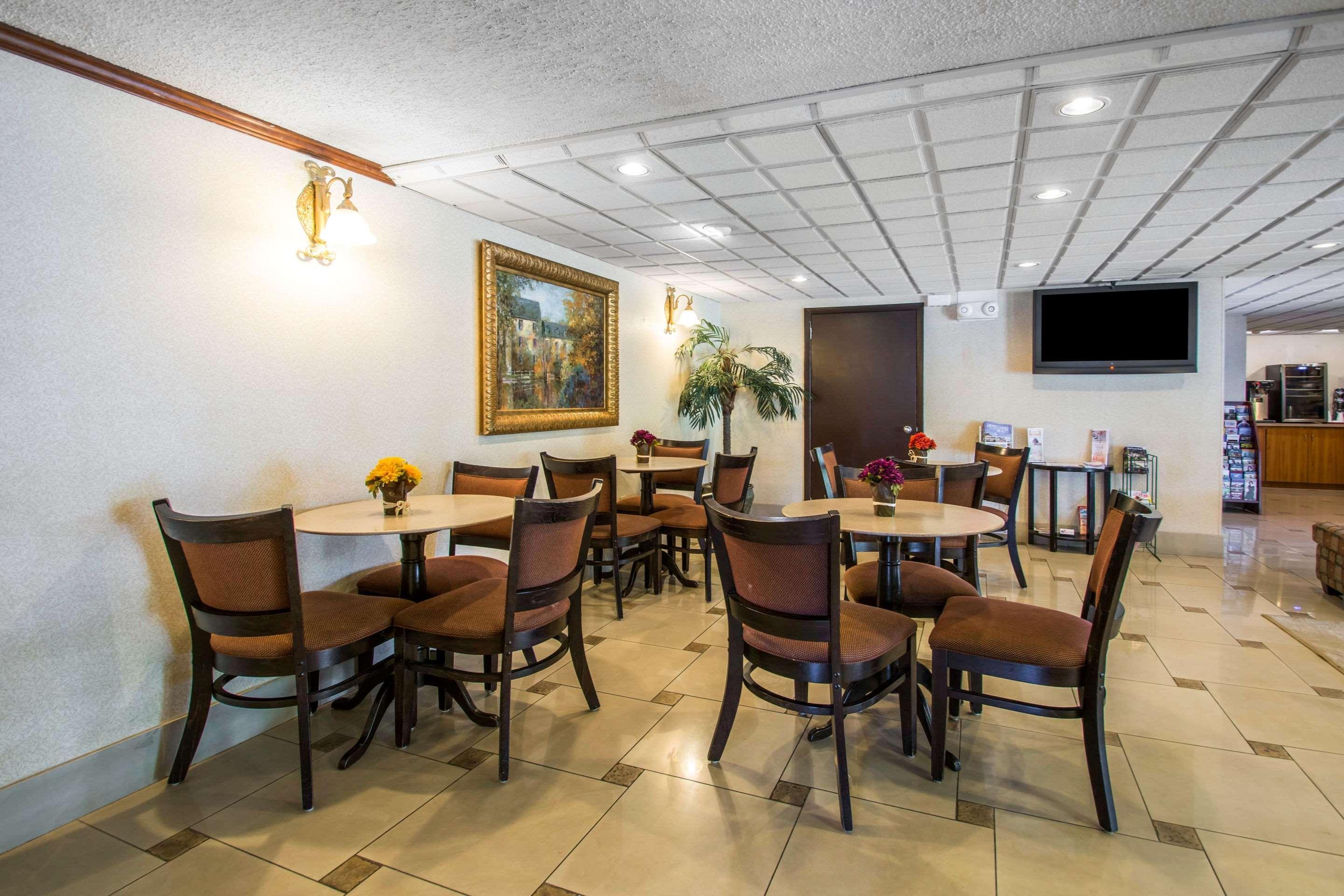 Lodge Jax Airport