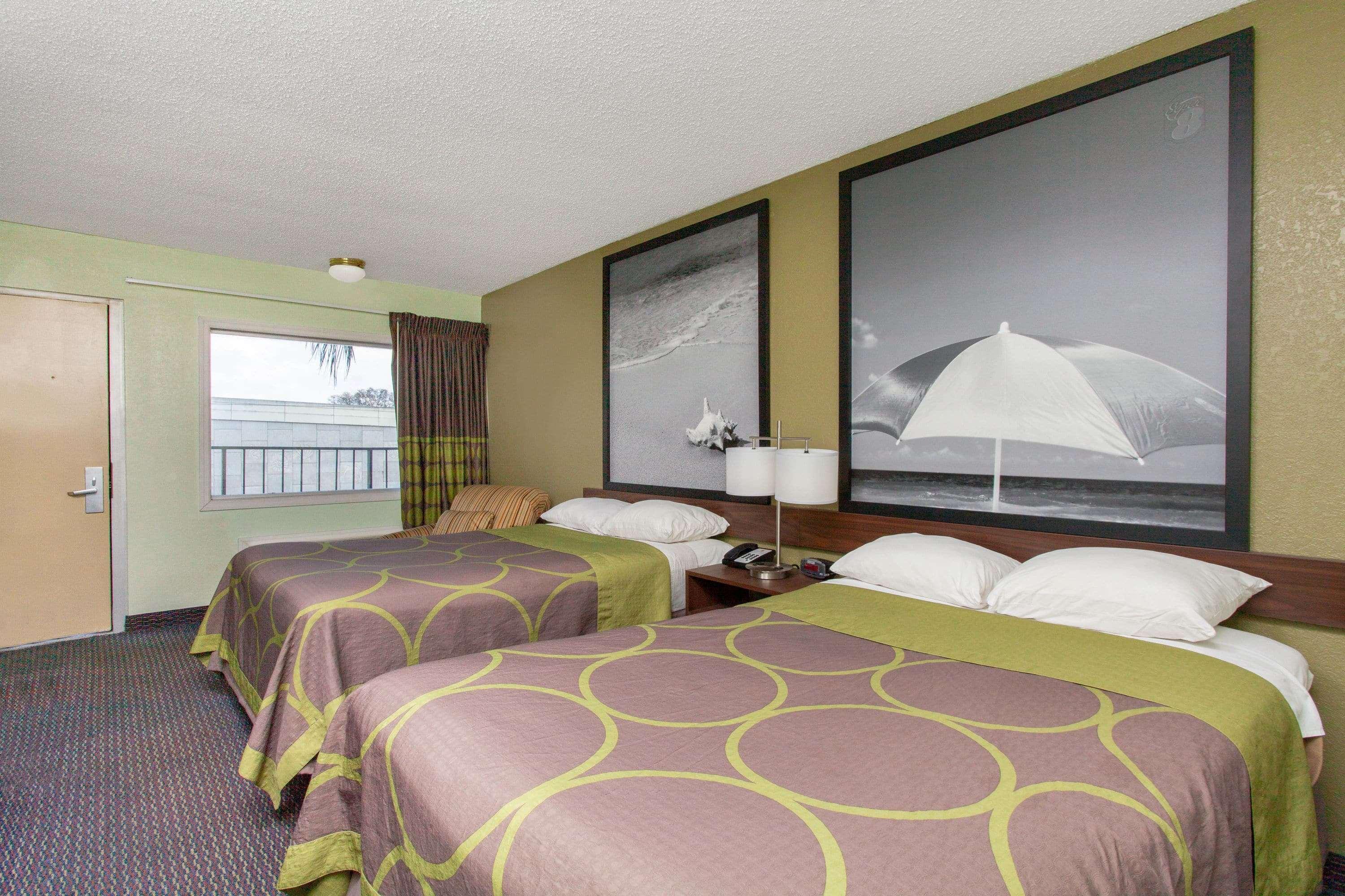 Super 8 By Wyndham Clearwater/us Hwy 19 N