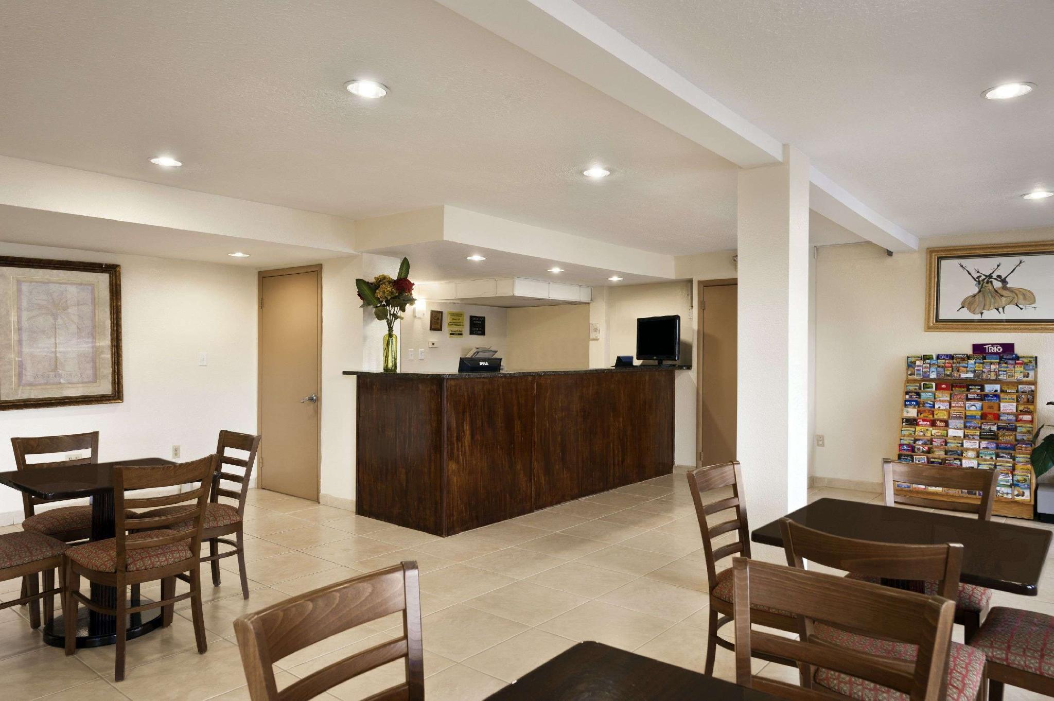 Motel Super 8 By Wyndham Clearwater/us Hwy 19 N