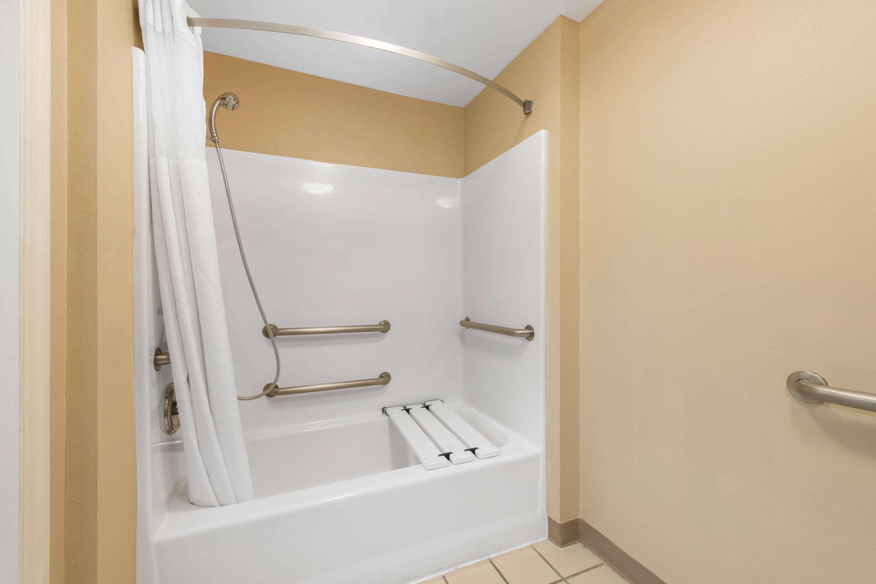 Quality - Melbourne I-95 Inn 2*