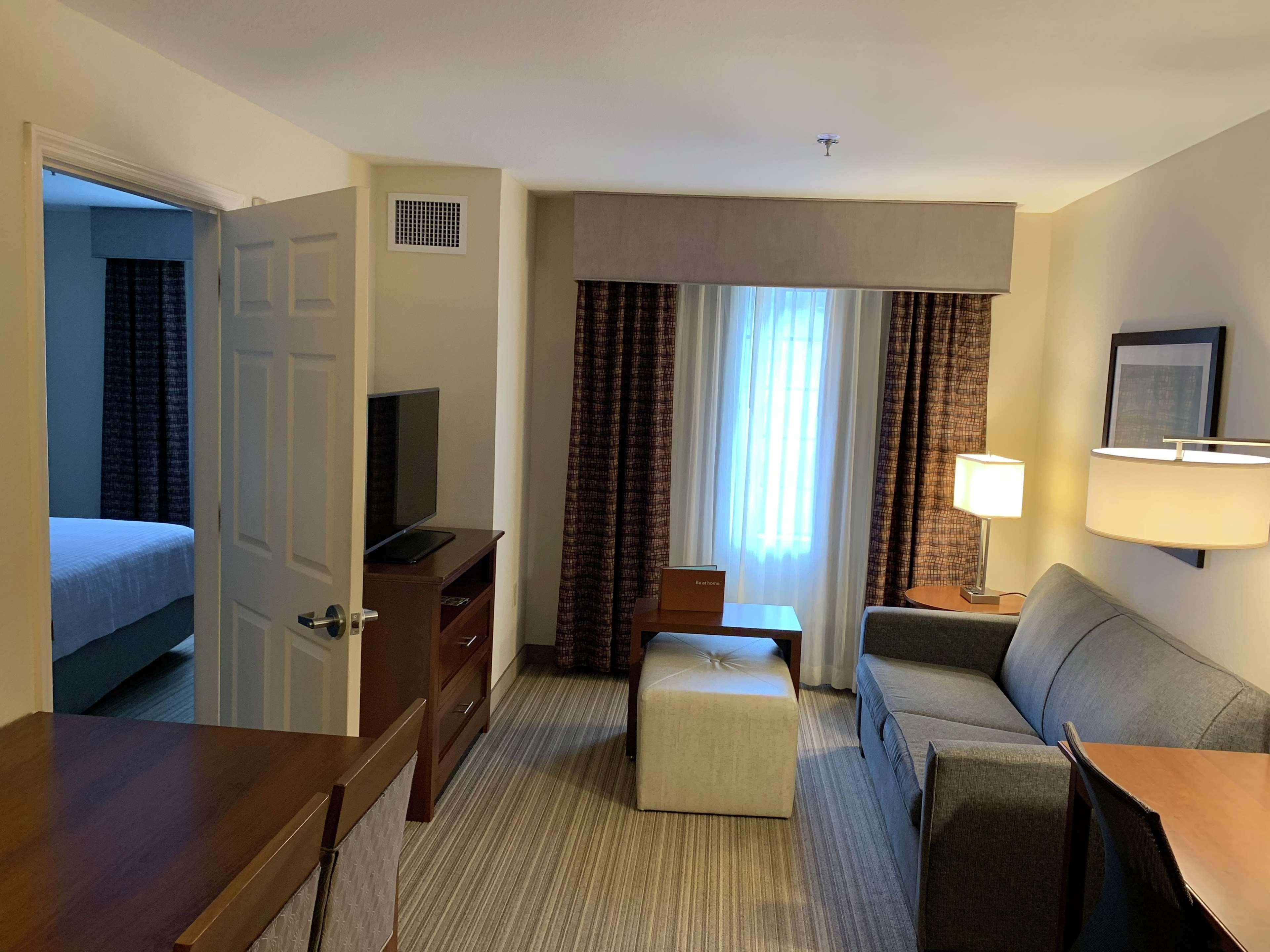 Hotel Homewood Deerwood Park