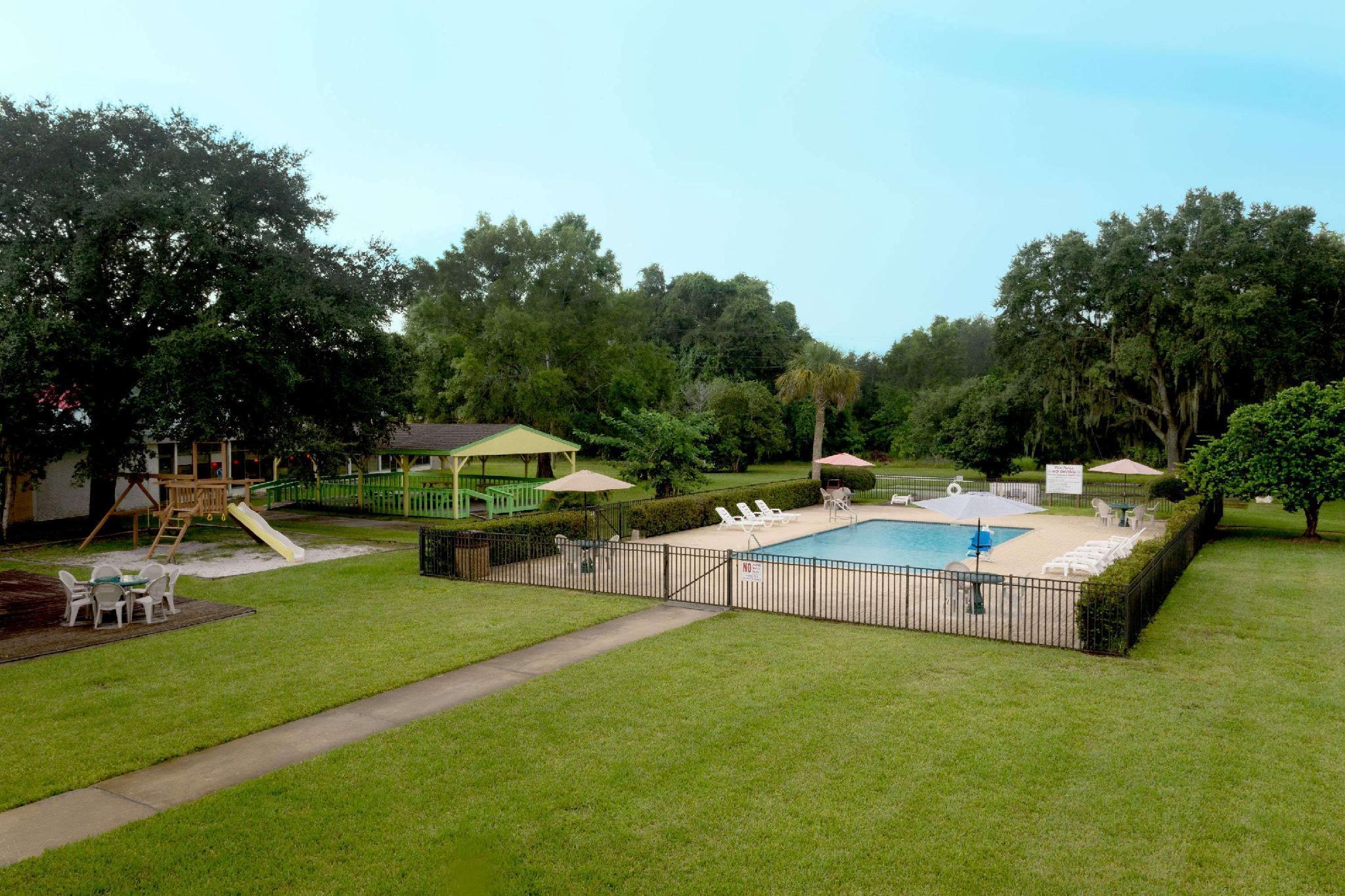 Days By Wyndham Motel Crystal River