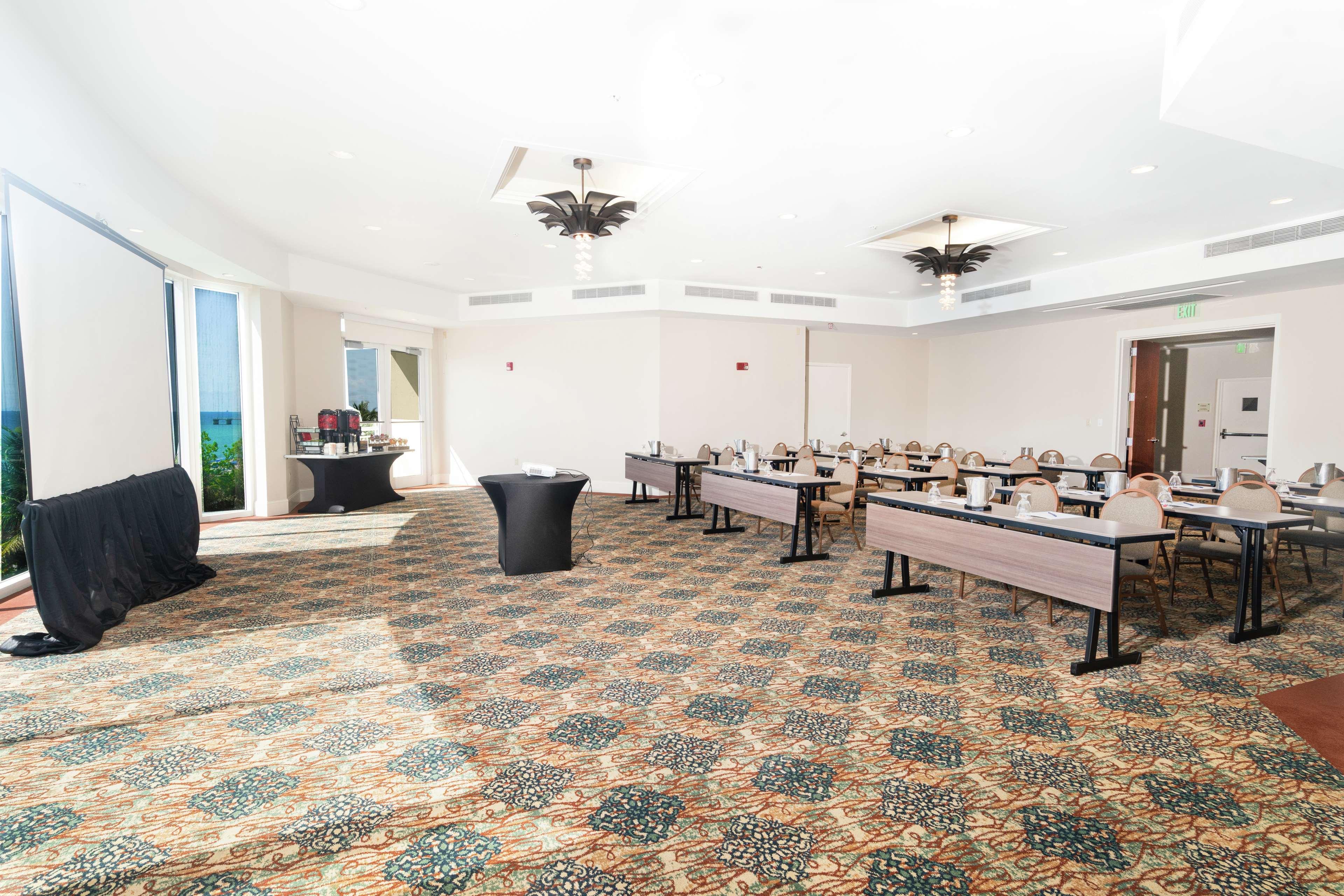 Resort Doubletree By Hilton Ocean Point - North Miami 4*