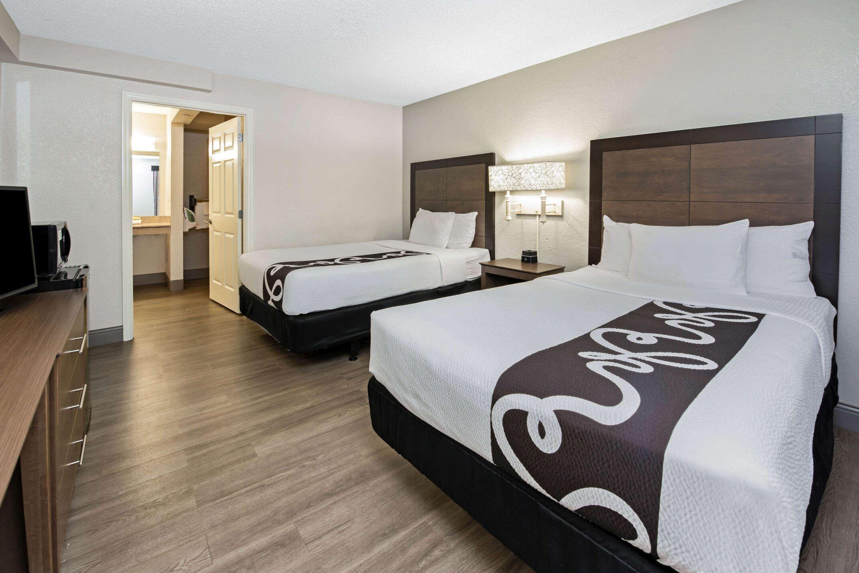 La Quinta By Wyndham West Palm - Florida Turnpike Hotel