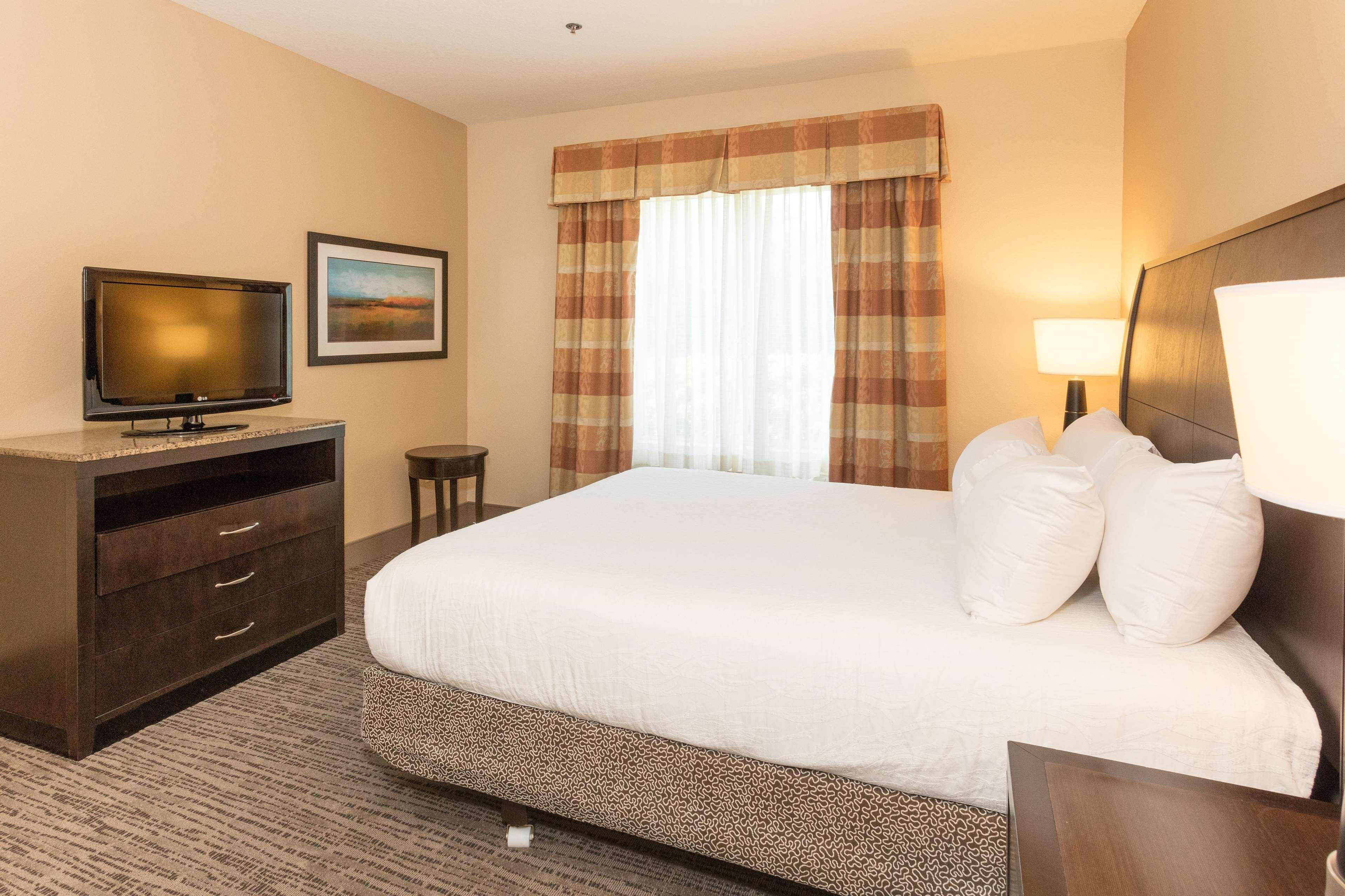 Hotel Hilton Garden Airport