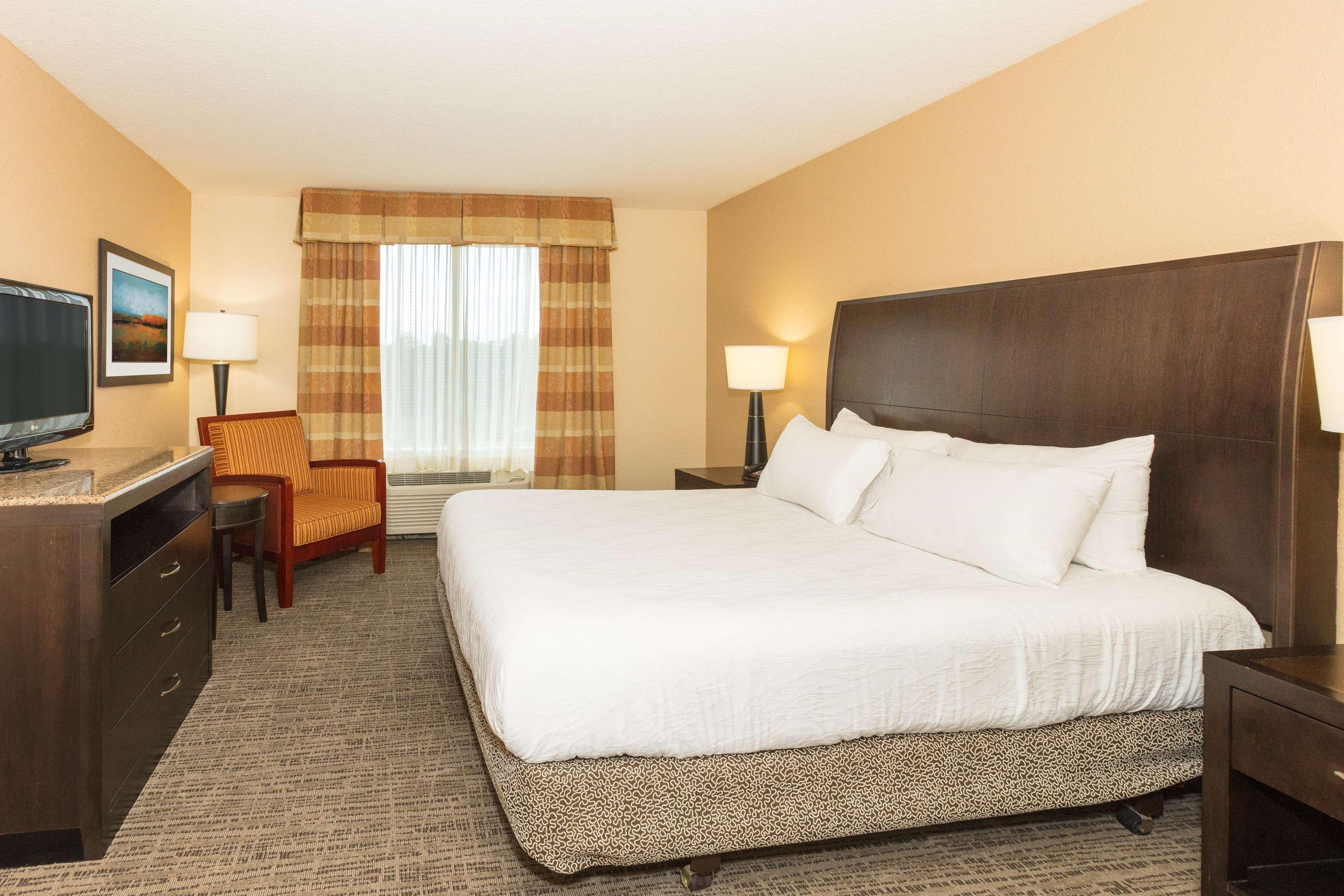 Hotel Hilton Garden Airport 3*