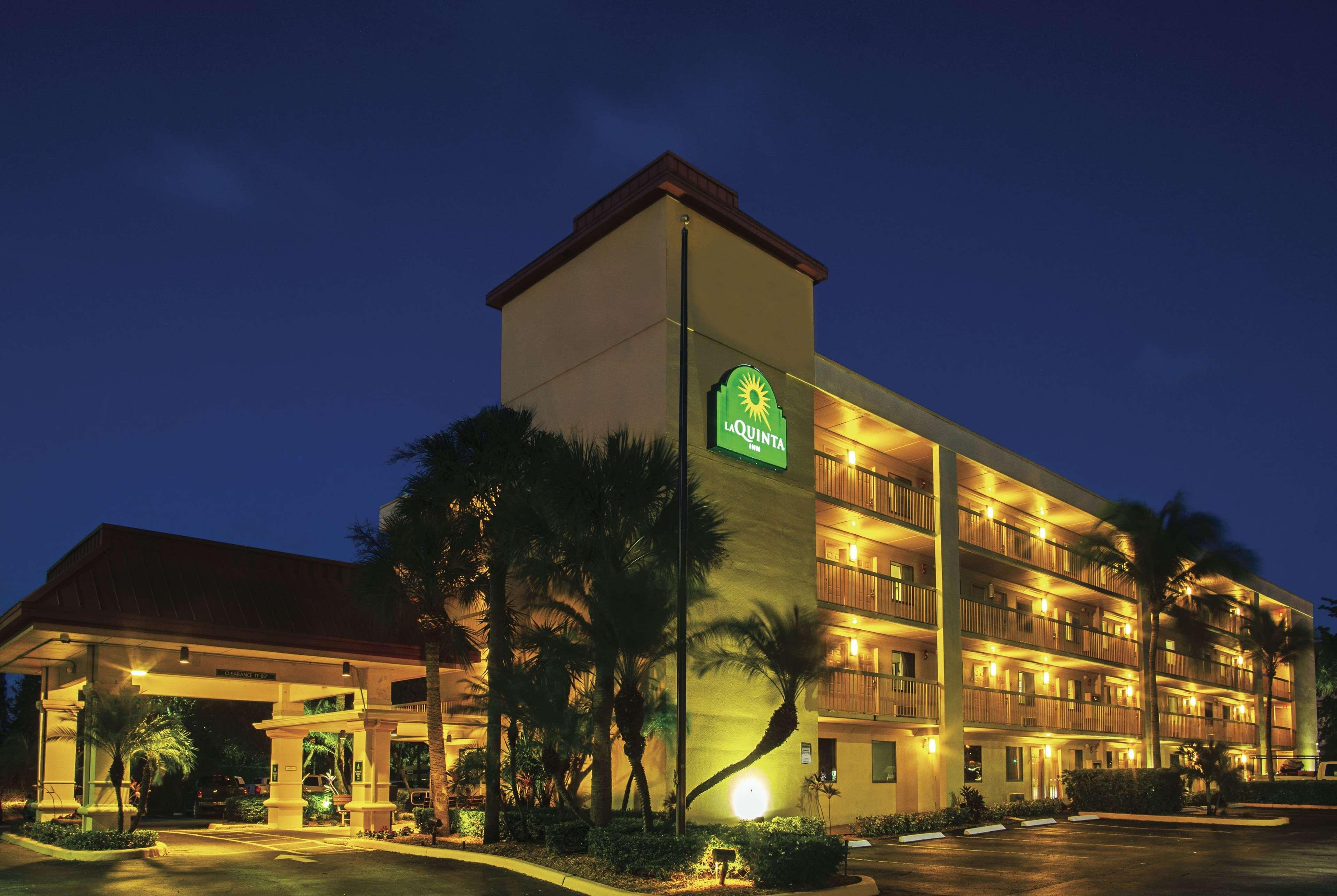 La Quinta By Wyndham West Palm - Florida Turnpike Hotel