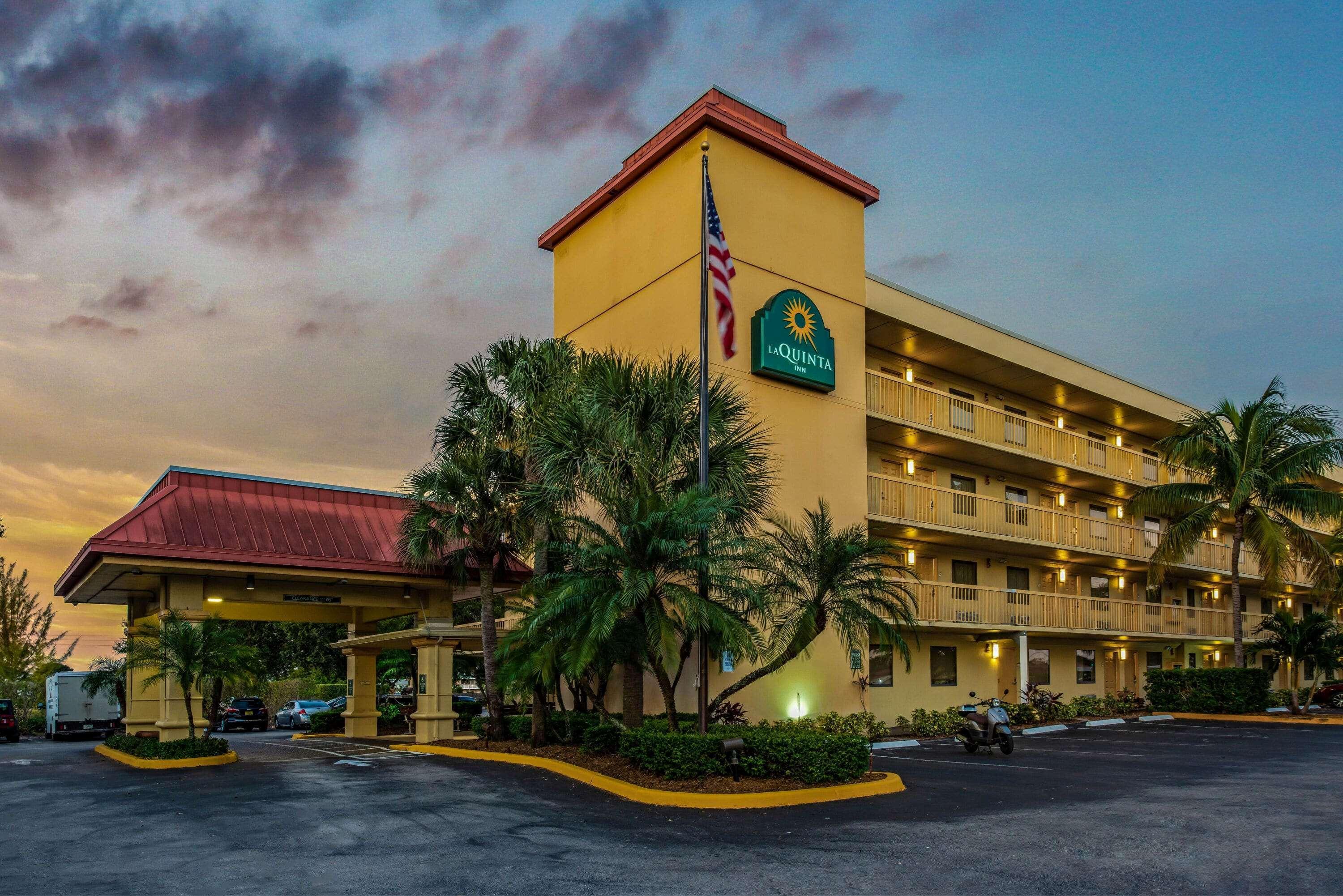 Hotel La Quinta By Wyndham West Palm - Florida Turnpike 3*