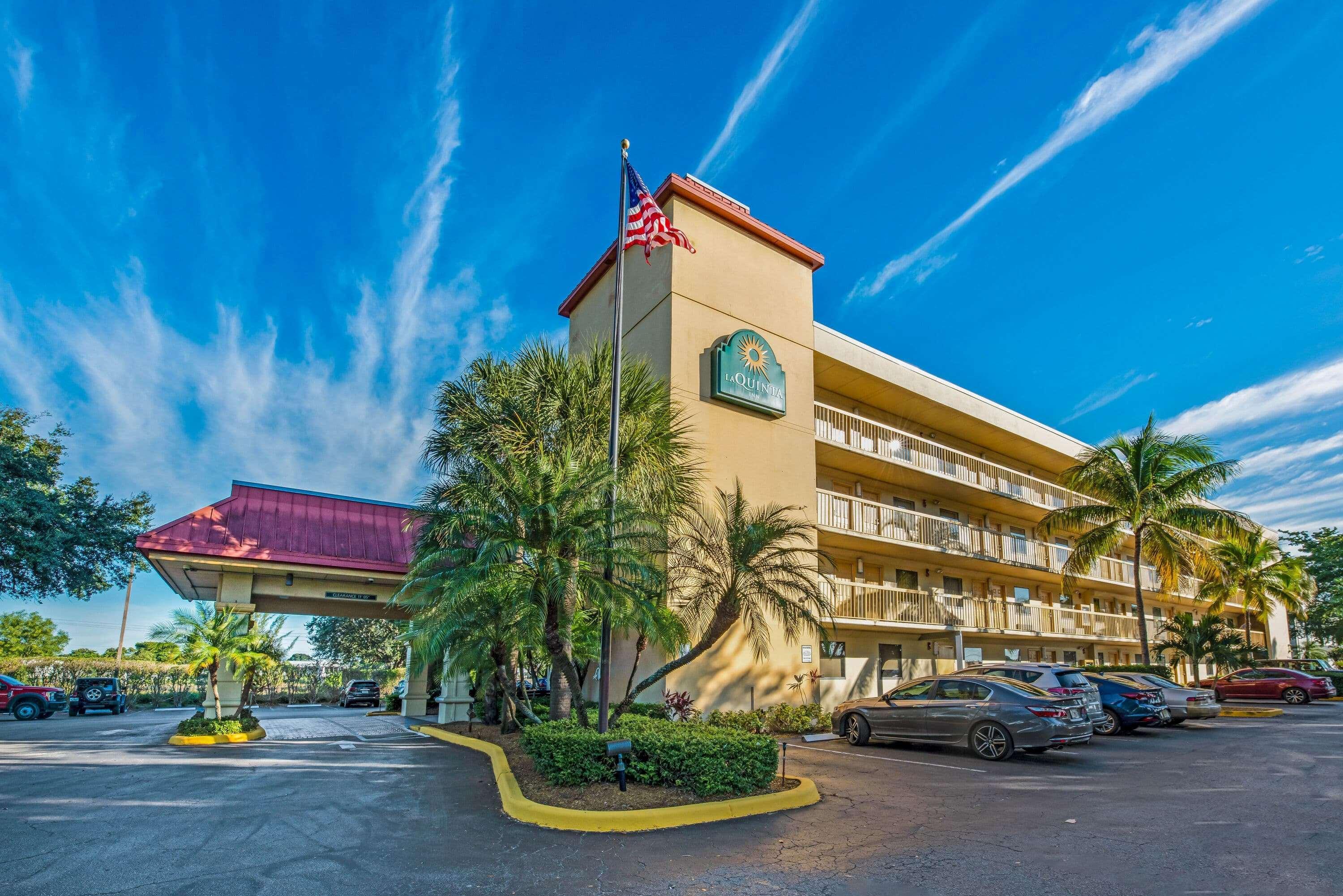 Hotel La Quinta By Wyndham West Palm - Florida Turnpike 3*