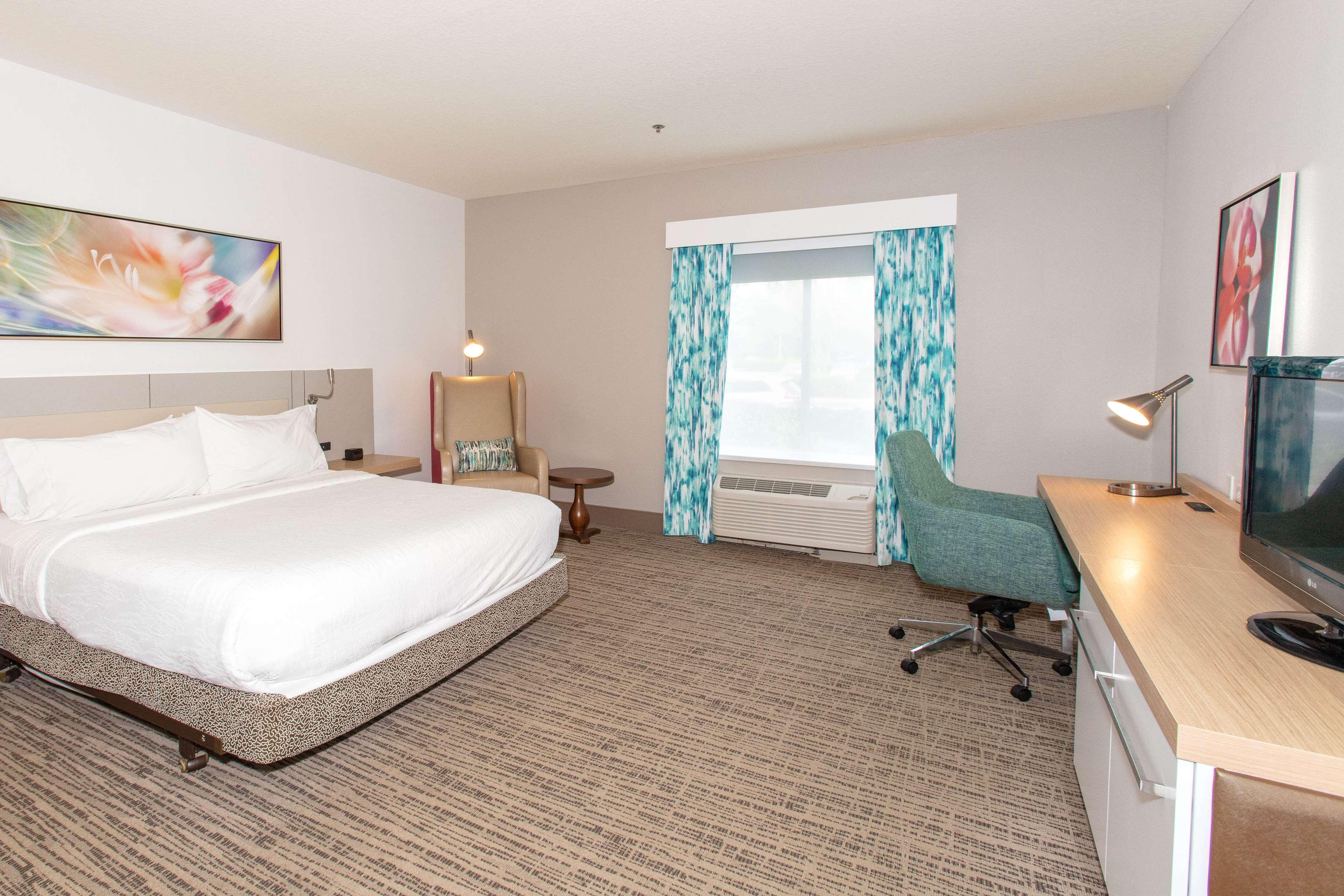 Hilton Garden Airport Hotel 3*