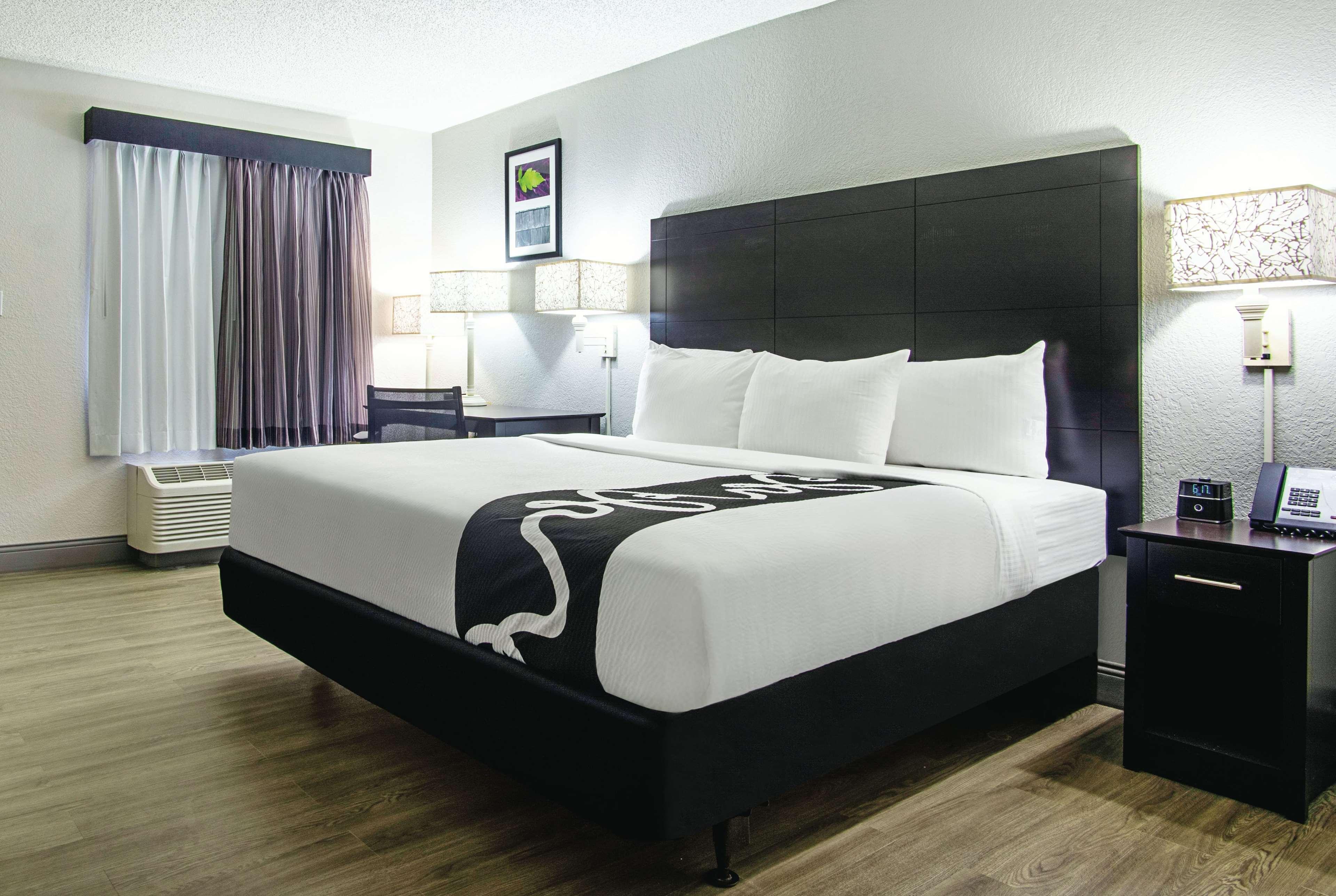 La Quinta By Wyndham West Palm - Florida Turnpike Hotel