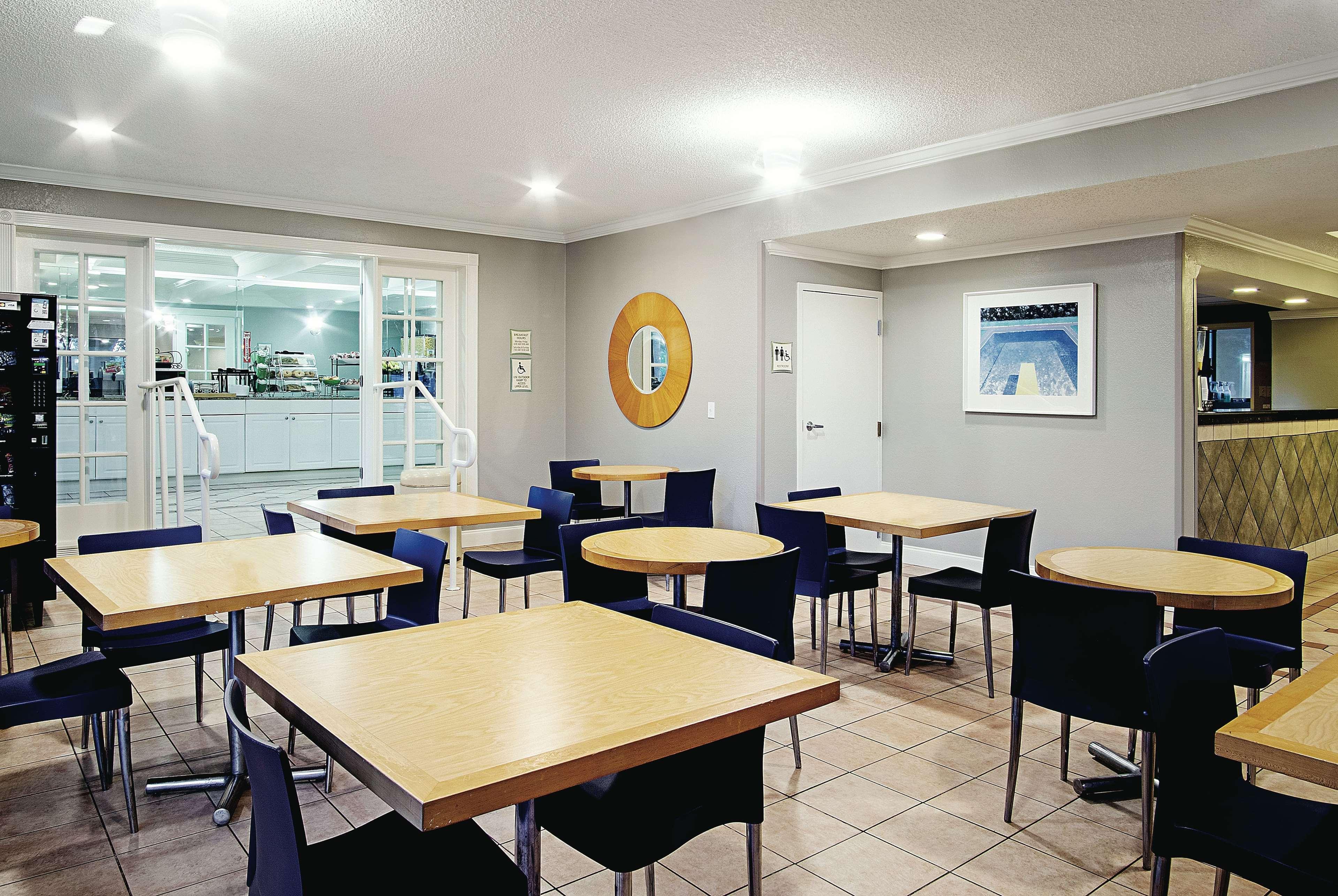 La Quinta By Wyndham West Palm - Florida Turnpike 3*