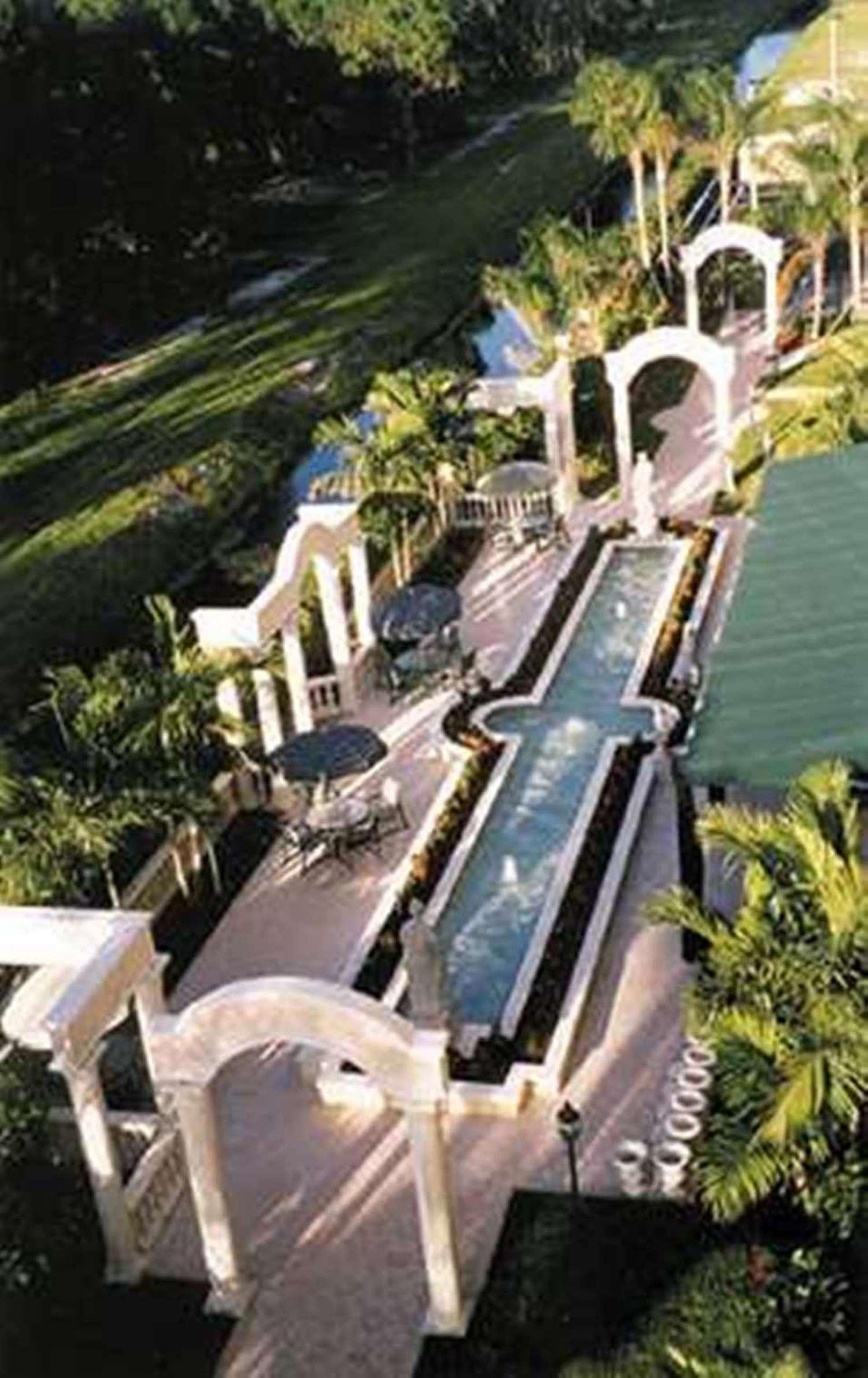 Hampton Palm Gardens Hotel 3*