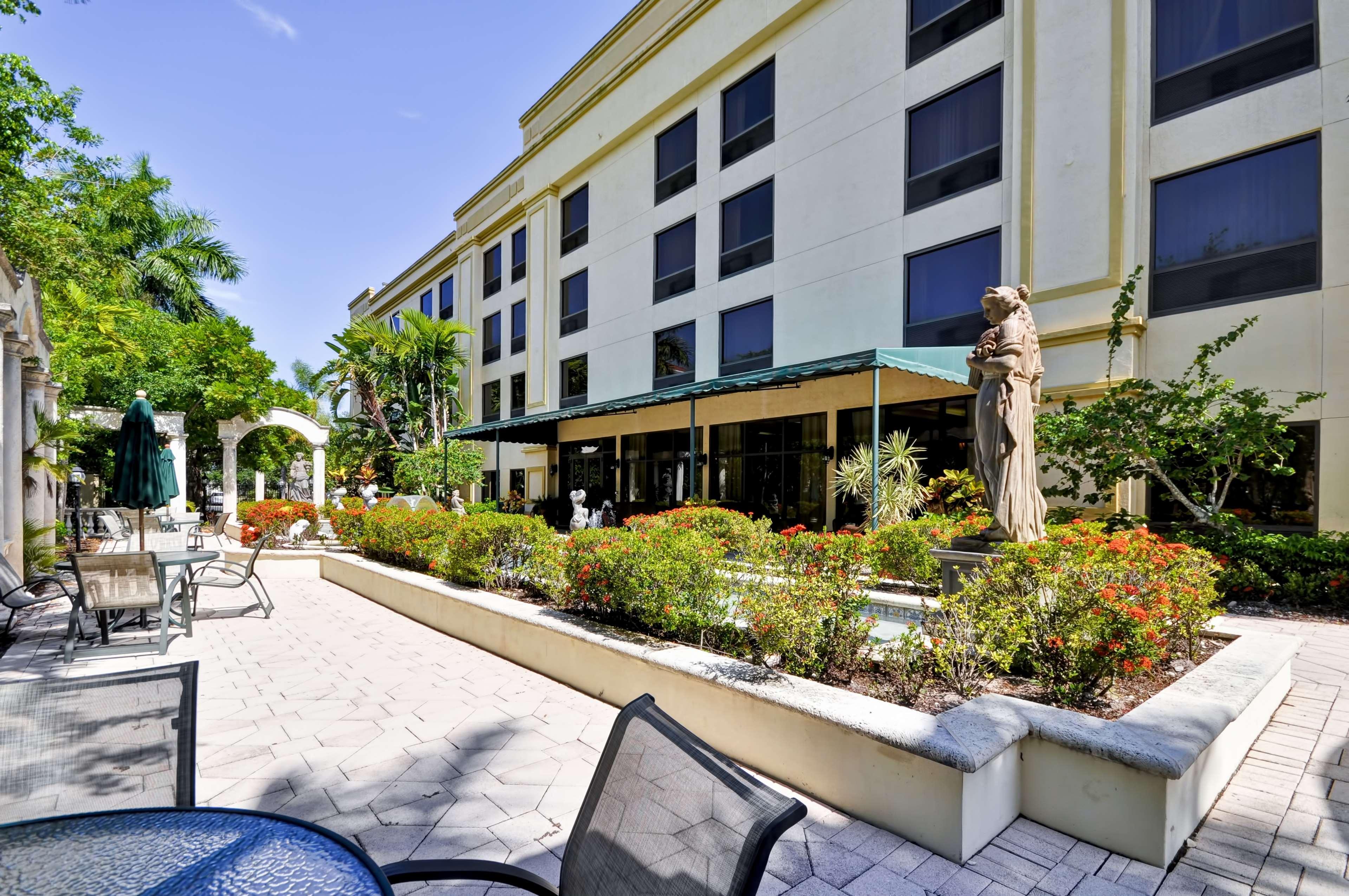 Hampton Palm Gardens 3*