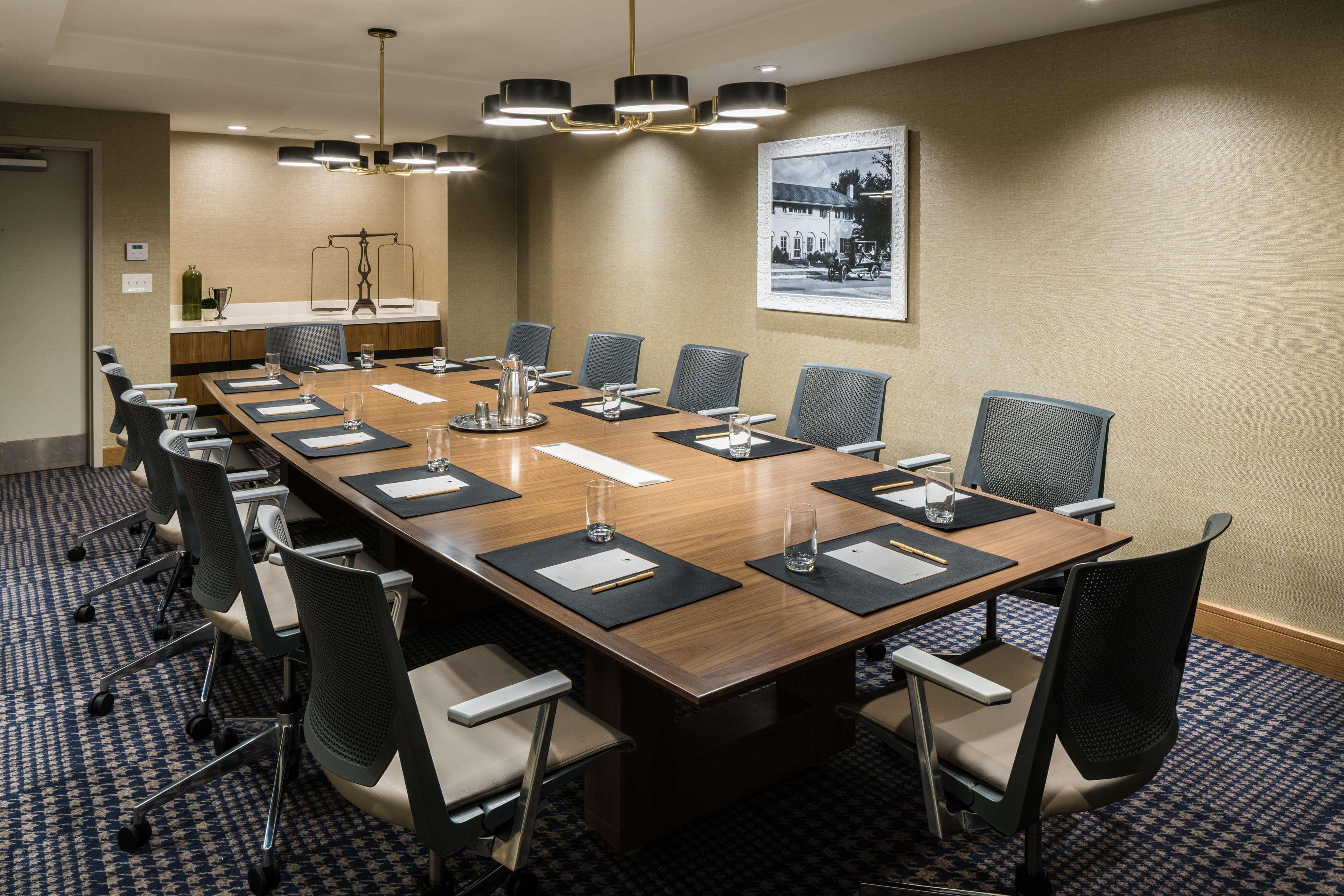 Doubletree By Hilton Hotel Gainesville