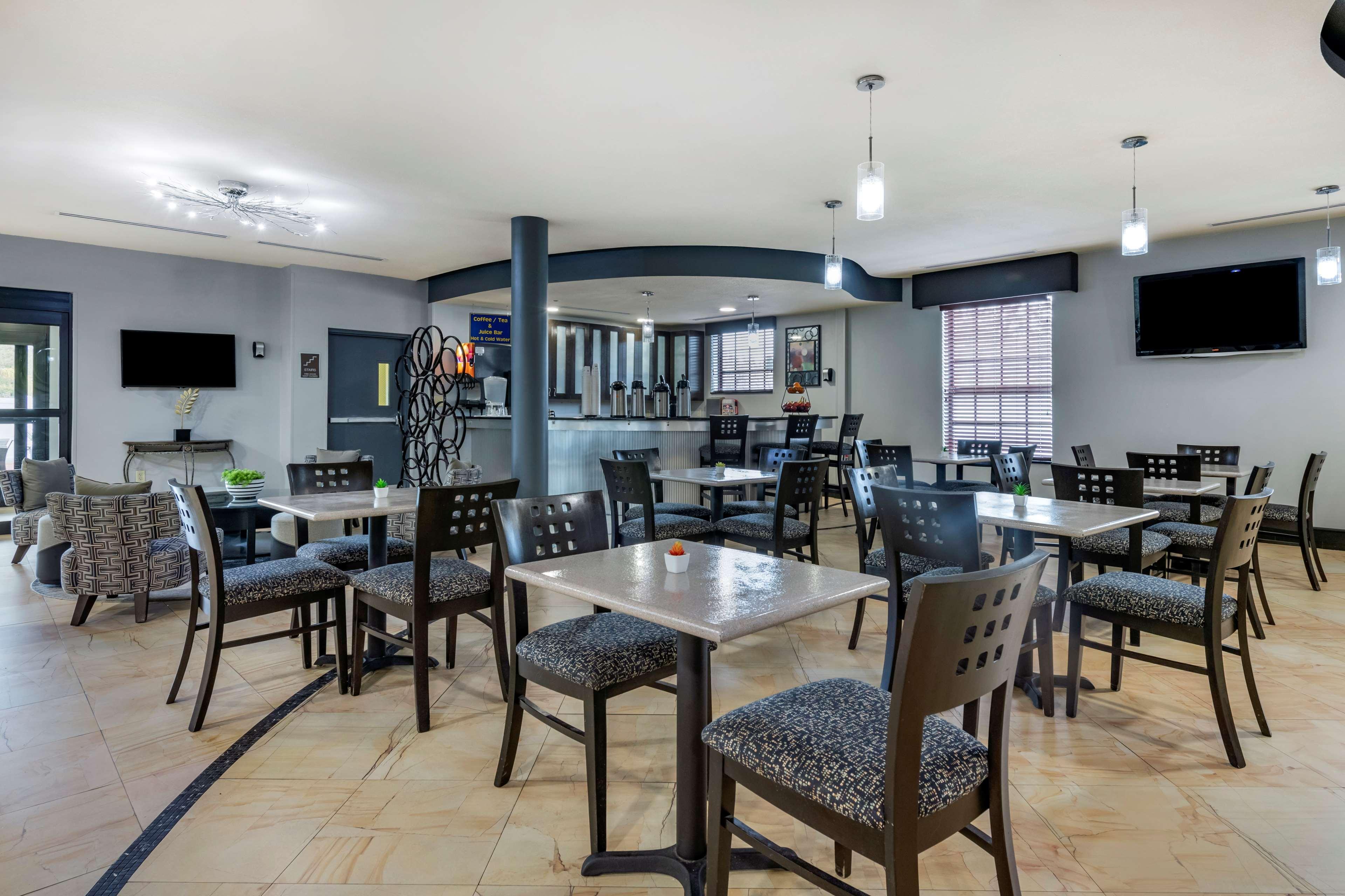 Western Gateway Hotel 3*
