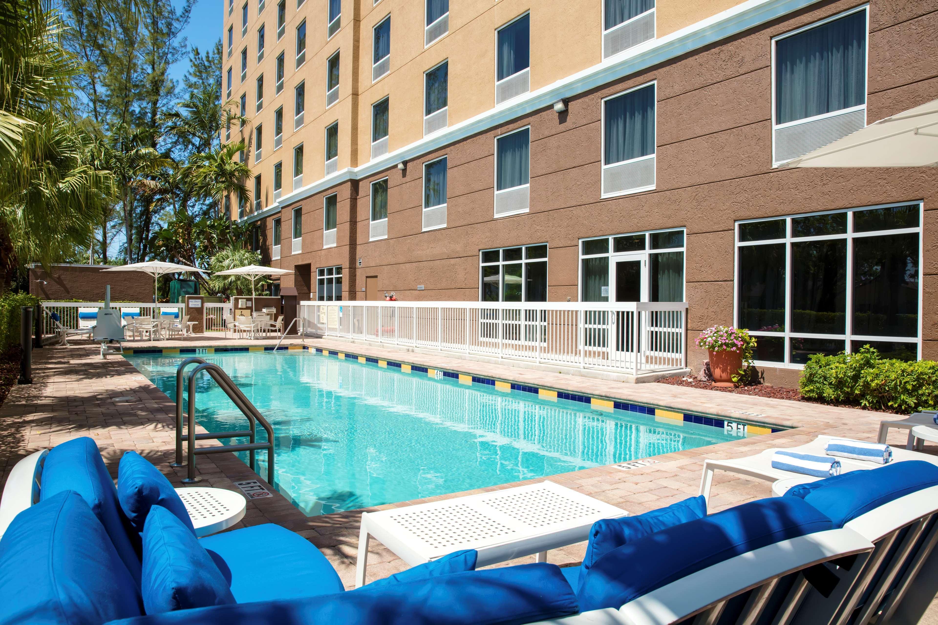 Hampton Hallandale Beach-aventura 3*