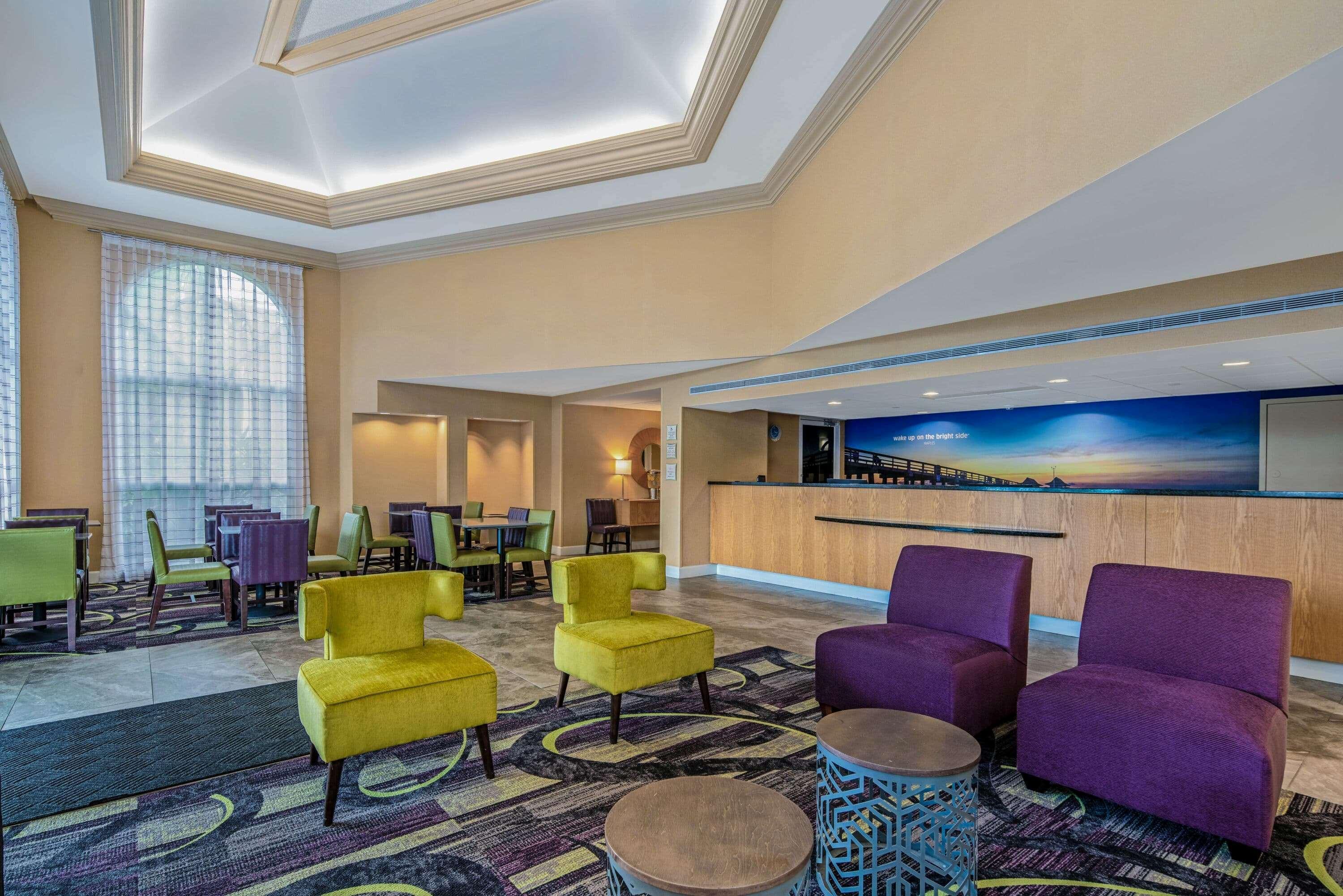 La Quinta By Wyndham Downtown Hotel Naples