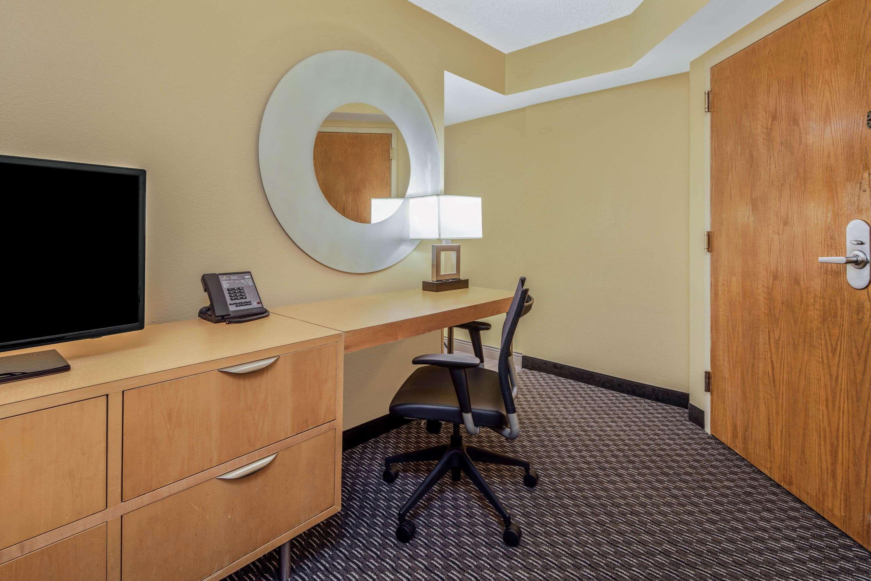 Hotel La Quinta By Wyndham Downtown 3*