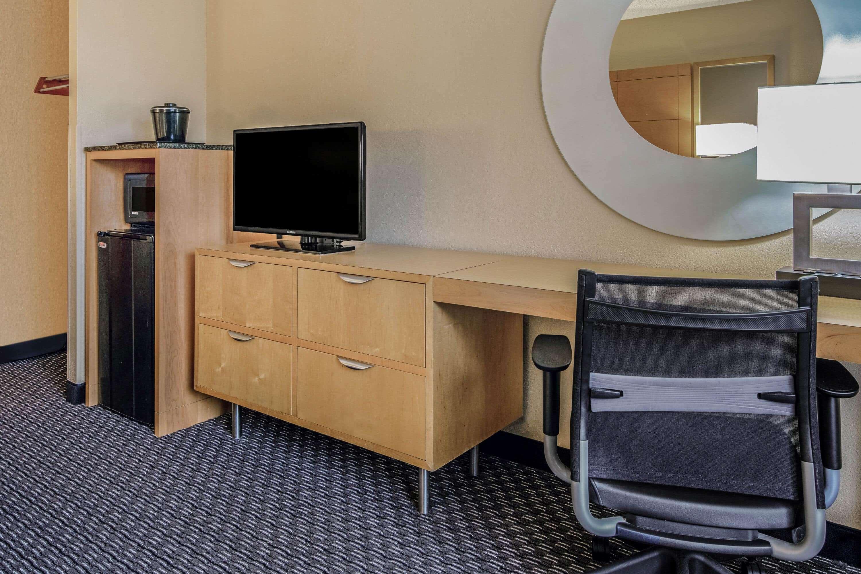 La Quinta By Wyndham Downtown Naples