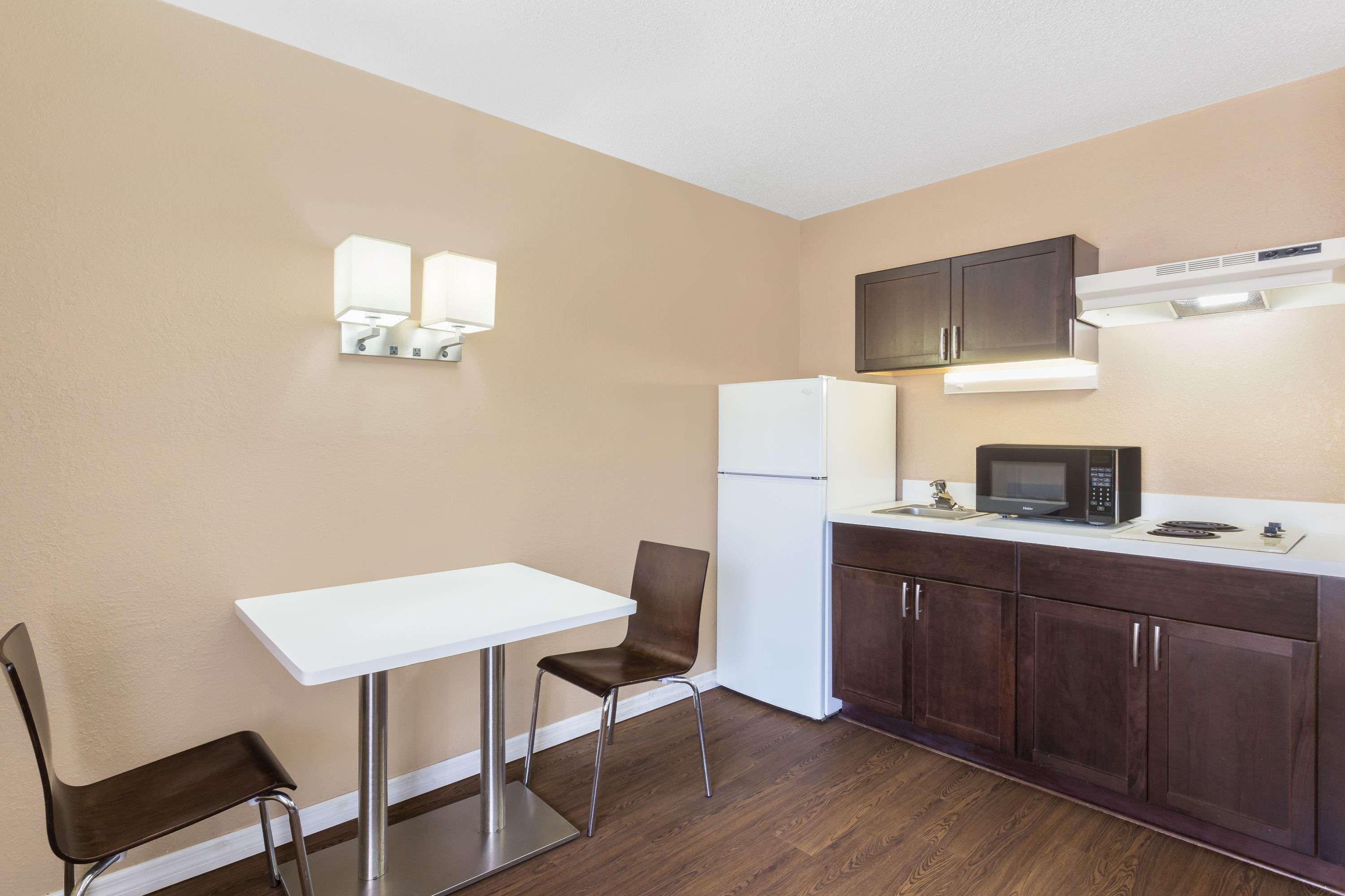 Super 8 By Wyndham Bradenton Area Ellenton