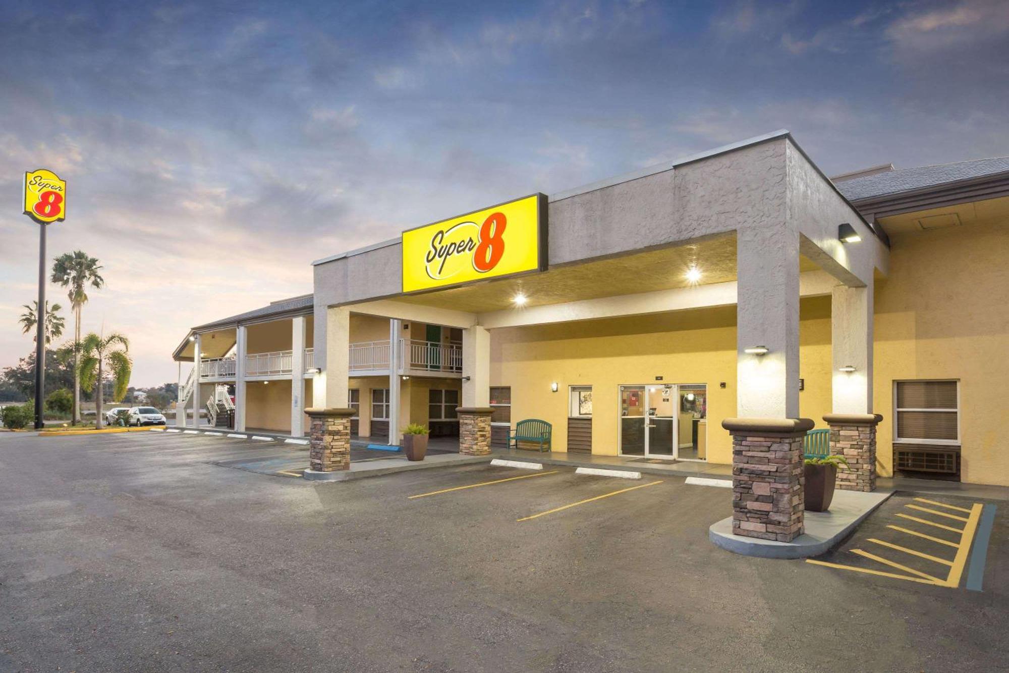 Motel Super 8 By Wyndham Bradenton Area 2*