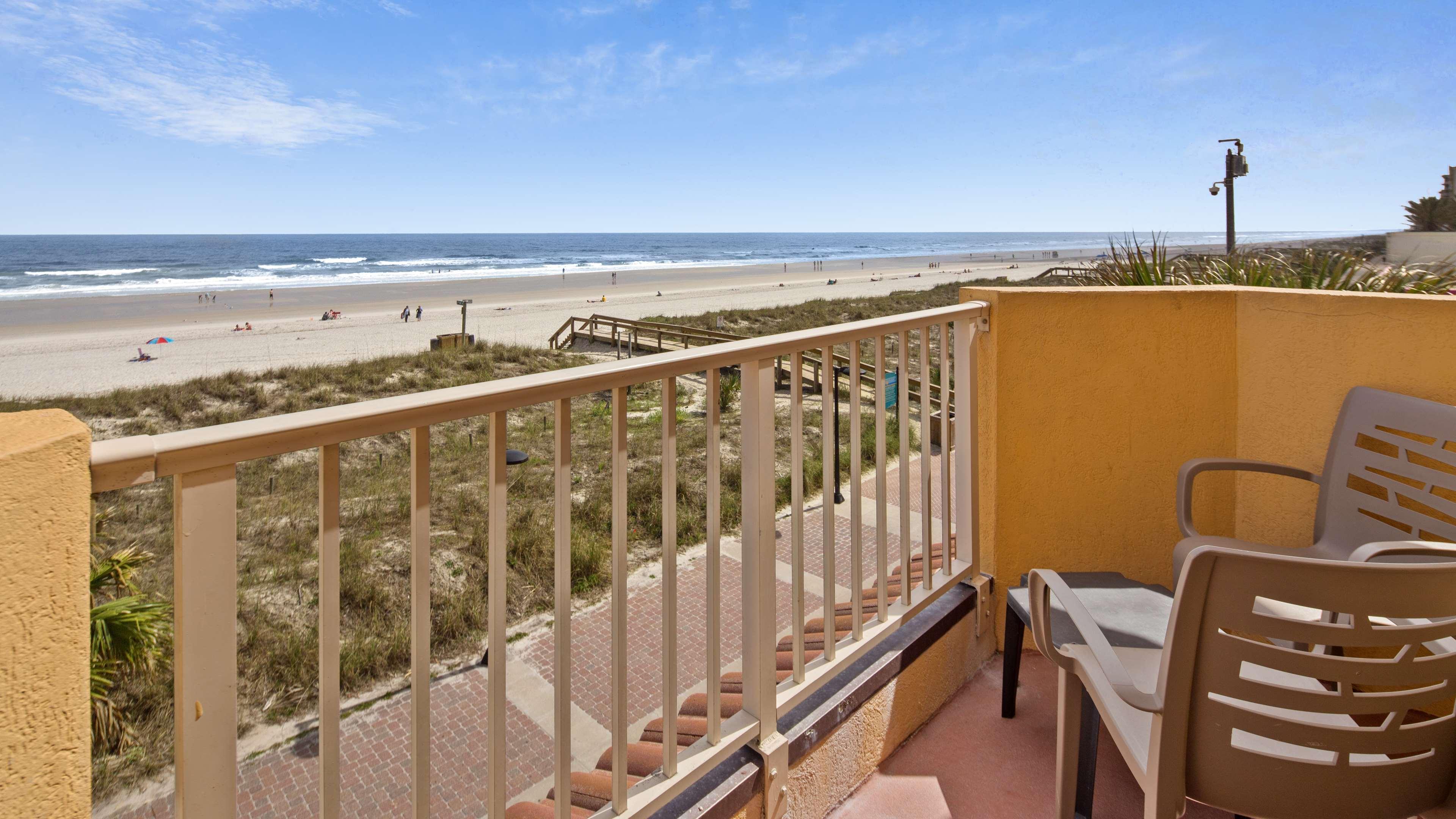 Western Oceanfront Hotel