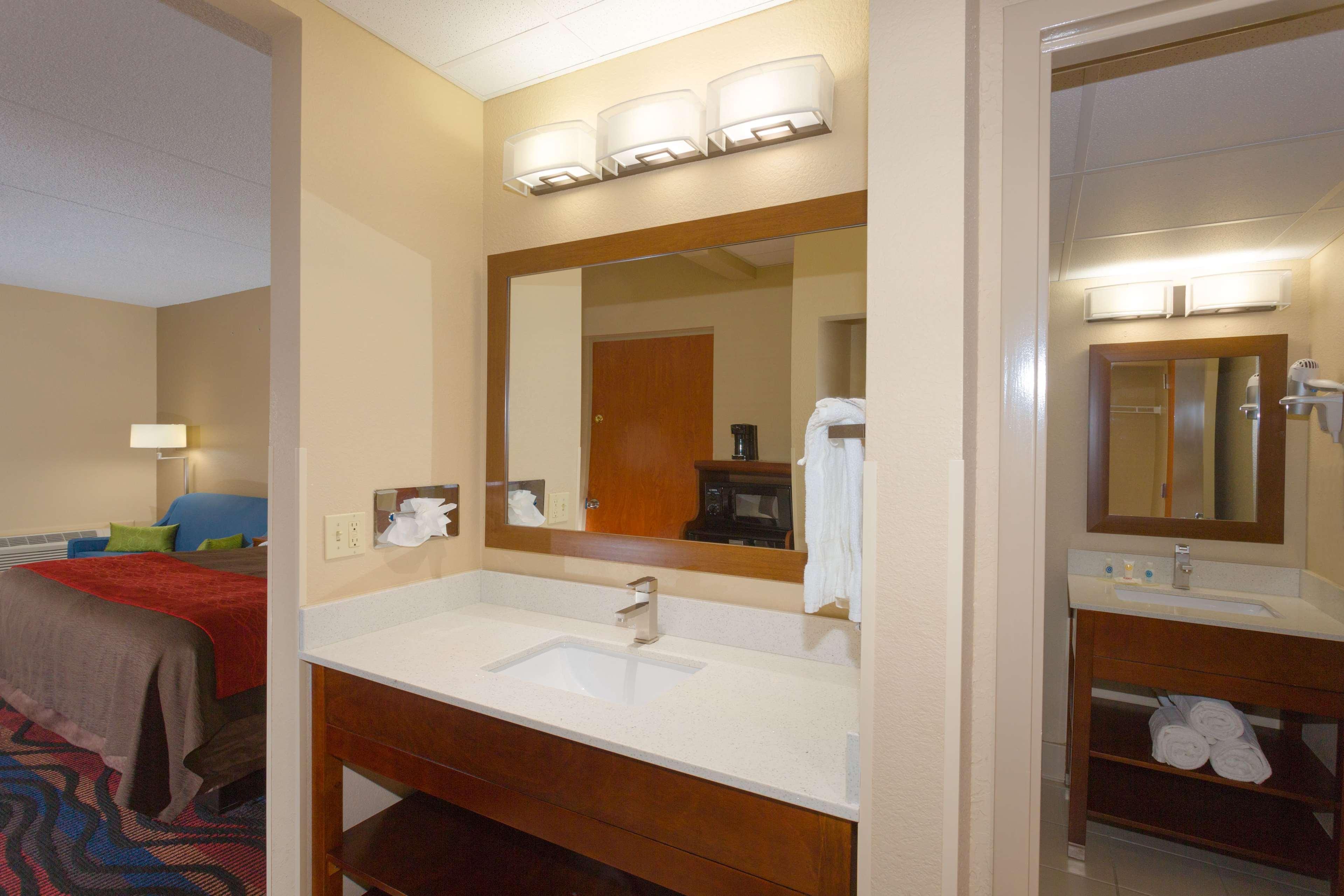 Baymont By Wyndham Hotel