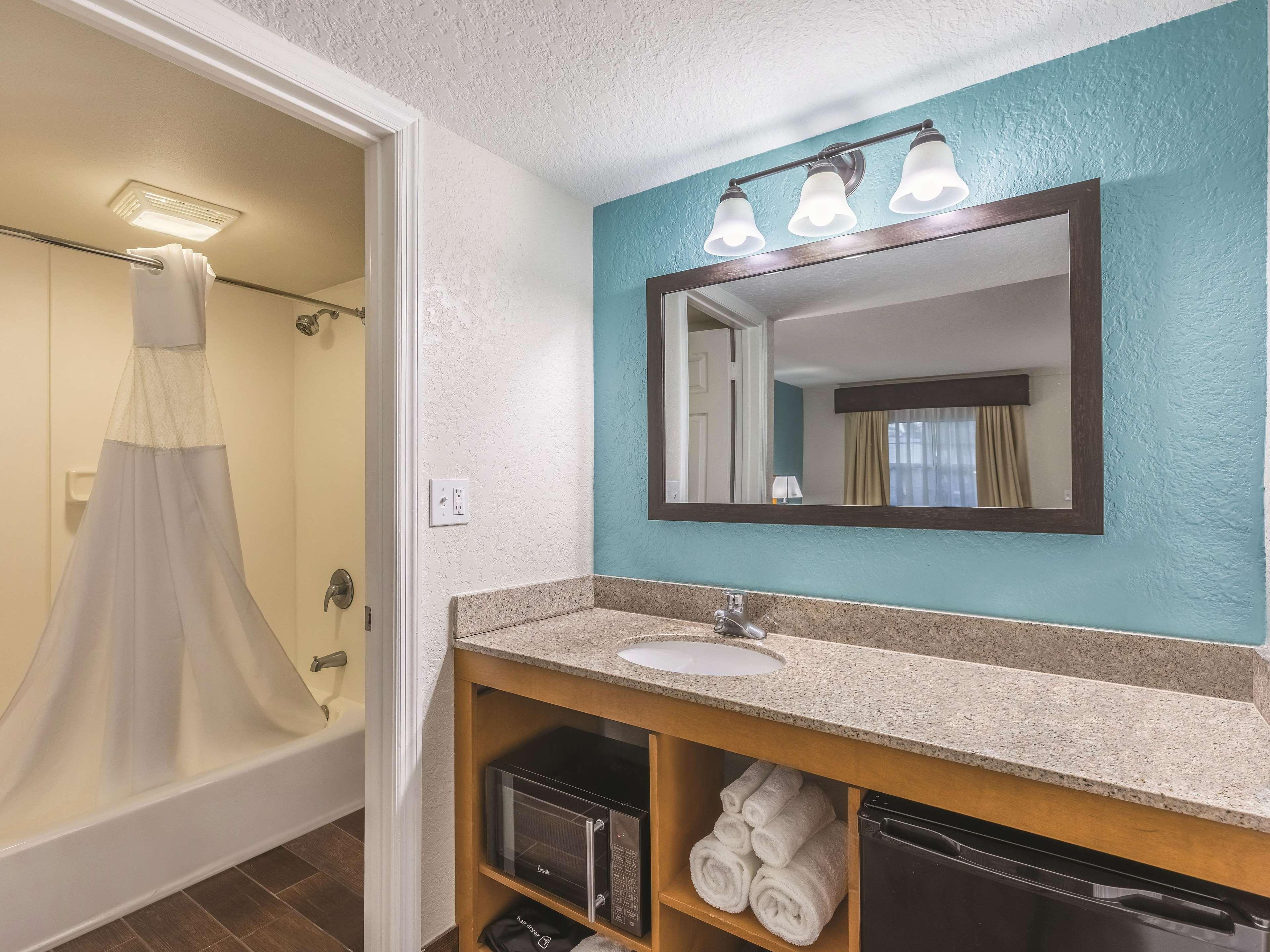 La Quinta By Wyndham Cocoa Beach-port Canaveral Hotel