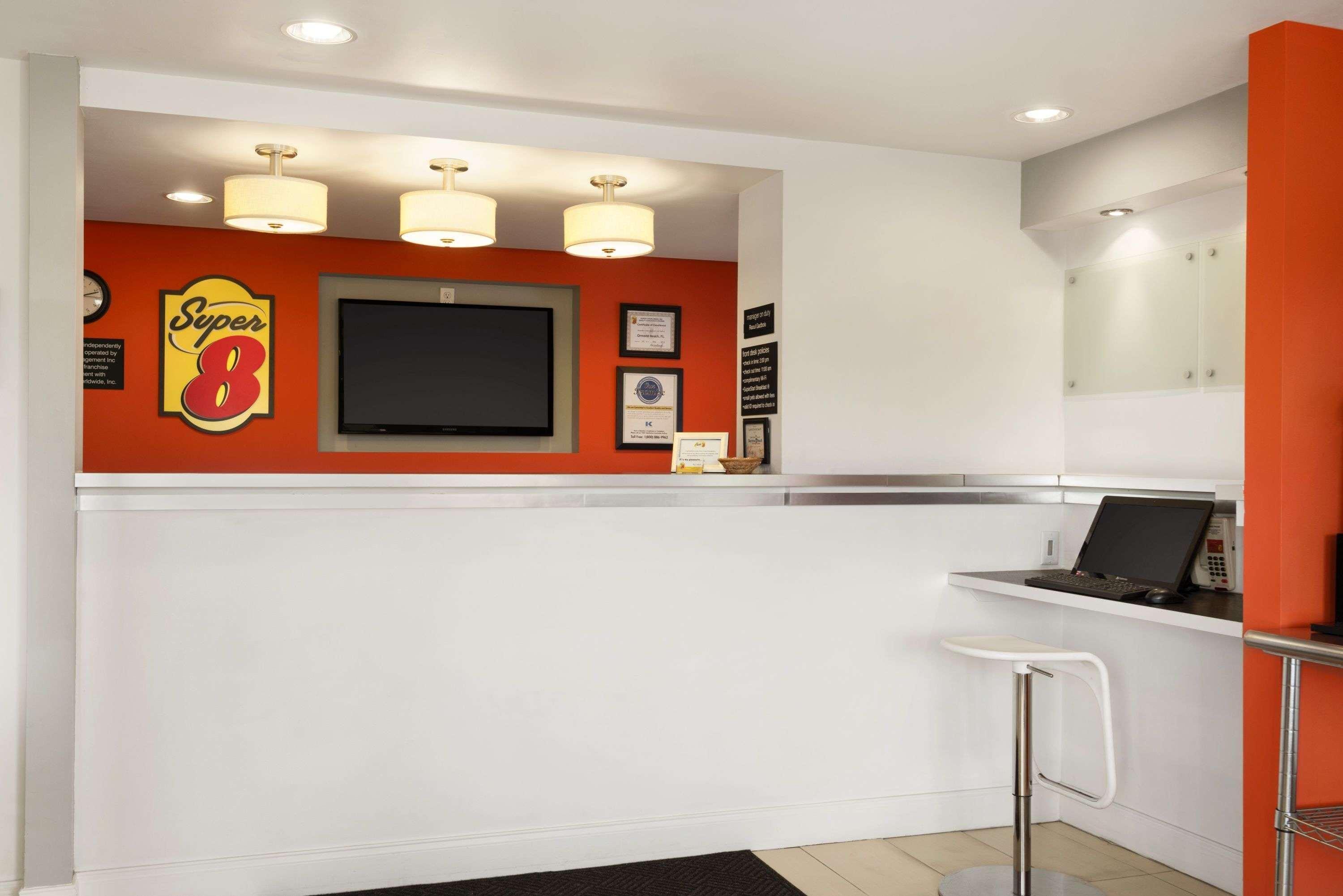 Super 8 By Wyndham Ormond