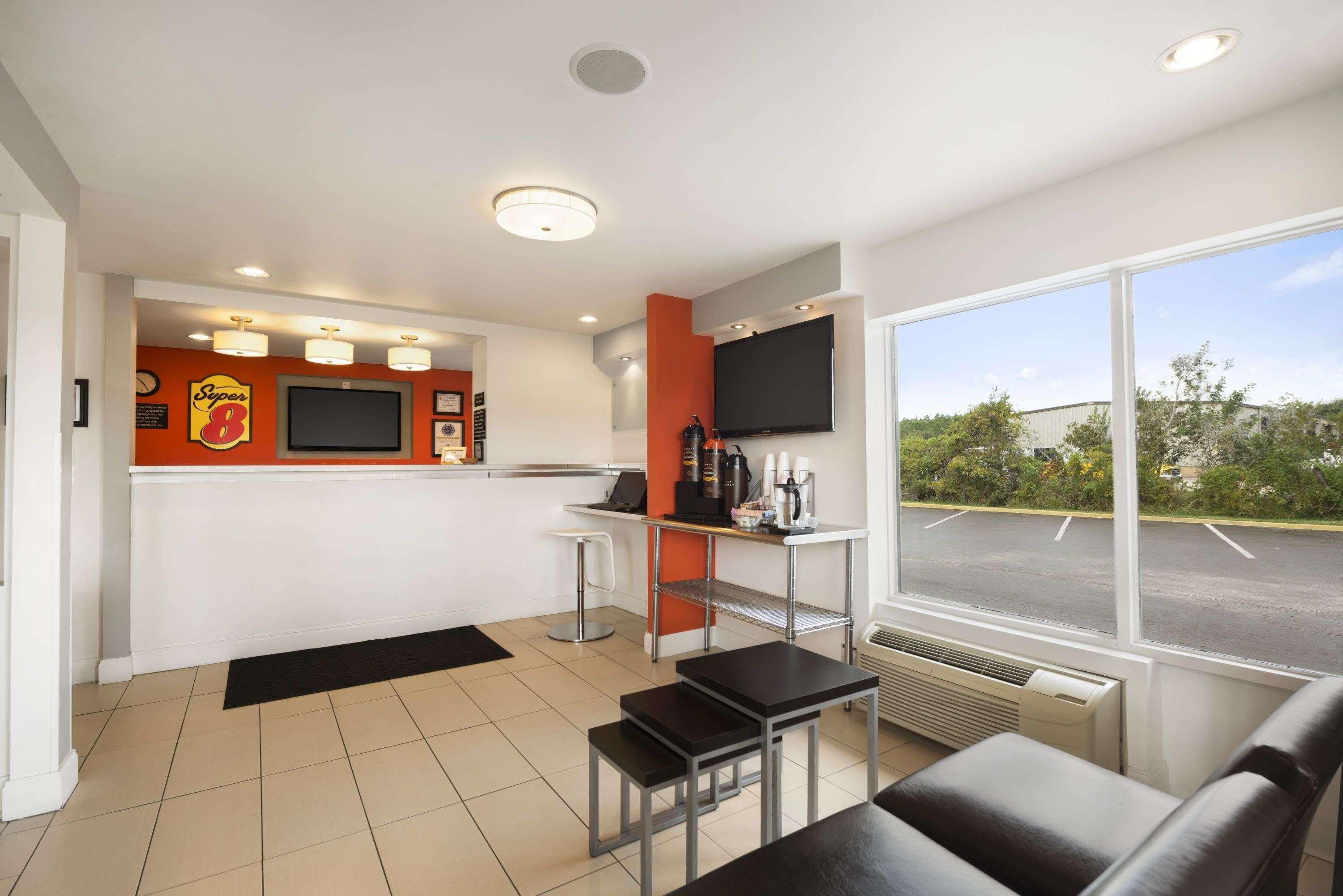Super 8 By Wyndham Ormond